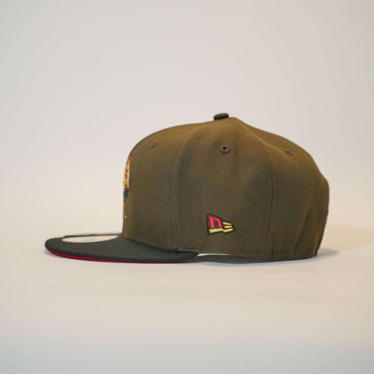 NEW ERA EXCLUSIVE 59FIFTY BROWN/ BLACK MEXICO "EL GALLO" W/ AMERICAN FLAG SIDE PATCH
