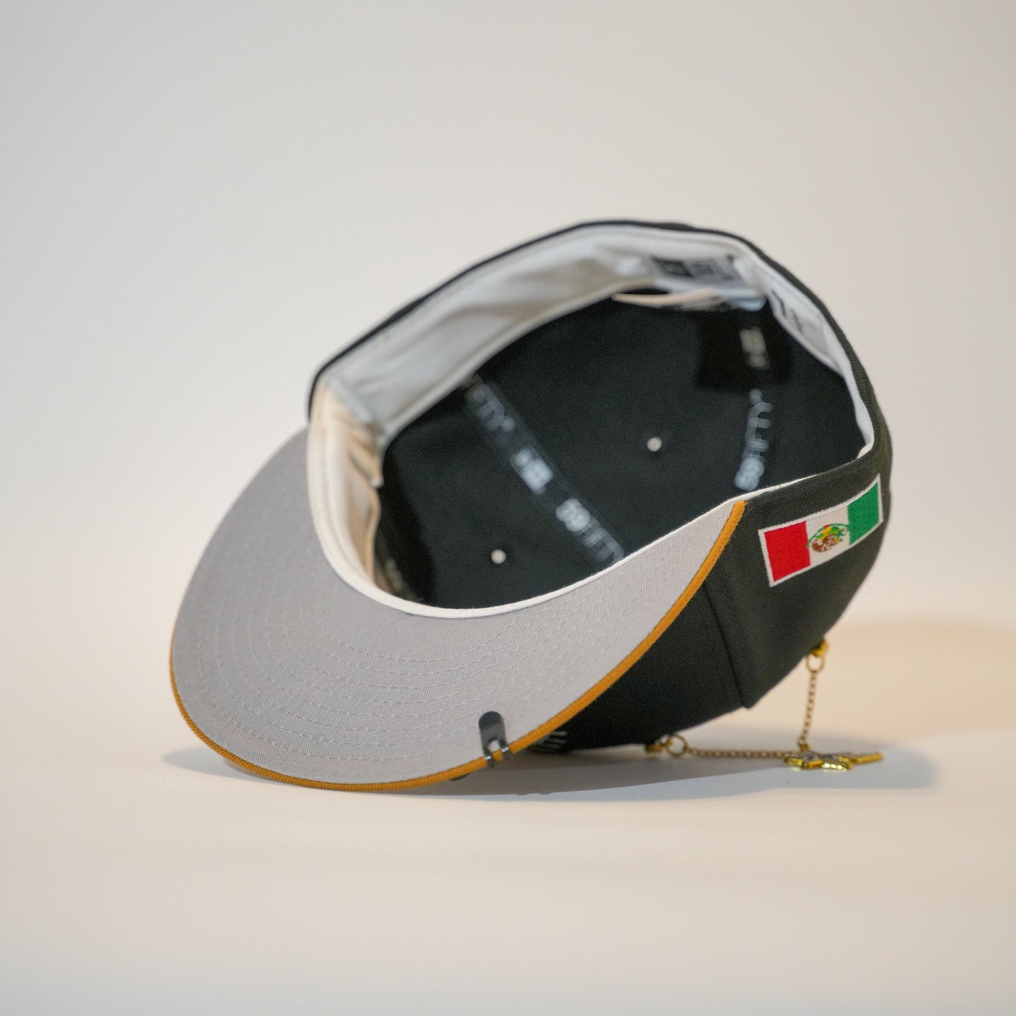 NEW ERA EXCLUSIVE 59FIFTY BLACK/ KHAKI MEXICO "EL GALLO" W/ MEXICO FLAG SIDE PATCH