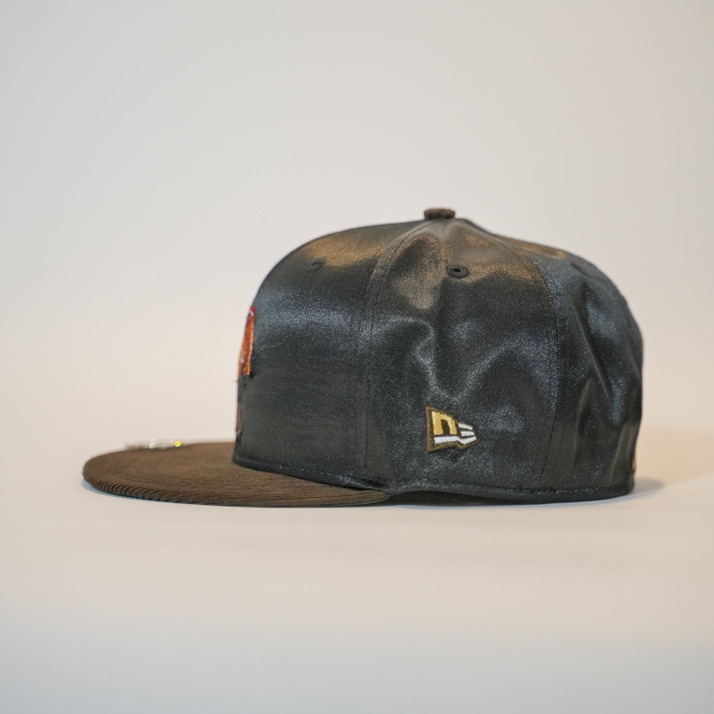 NEW ERA EXCLUSIVE 59FIFTY SATIN/ CORDUROY MEXICO "EL GALLO" W/ MEXICO FLAG SIDE PATCH