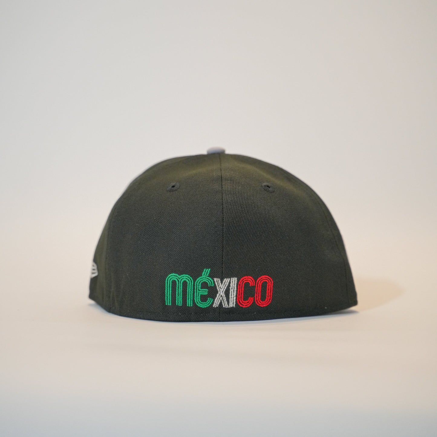NEW ERA EXCLUSIVE 59FIFTY BLACK/ GREY MEXICO "EL GALLO" W/ MEXICO FLAG SIDE PATCH