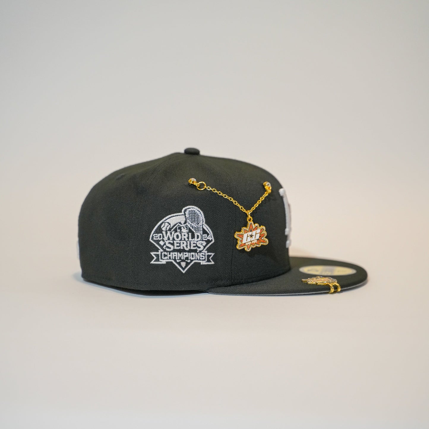 NEW ERA EXCLUSIVE 59FIFTY BLACK LOS ANGELES DODGERS W/ 2024 WORLD SERIES CHAMPIONS SIDE PATCH