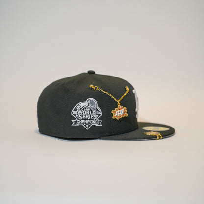 NEW ERA EXCLUSIVE 59FIFTY BLACK LOS ANGELES DODGERS W/ 2024 WORLD SERIES CHAMPIONS SIDE PATCH