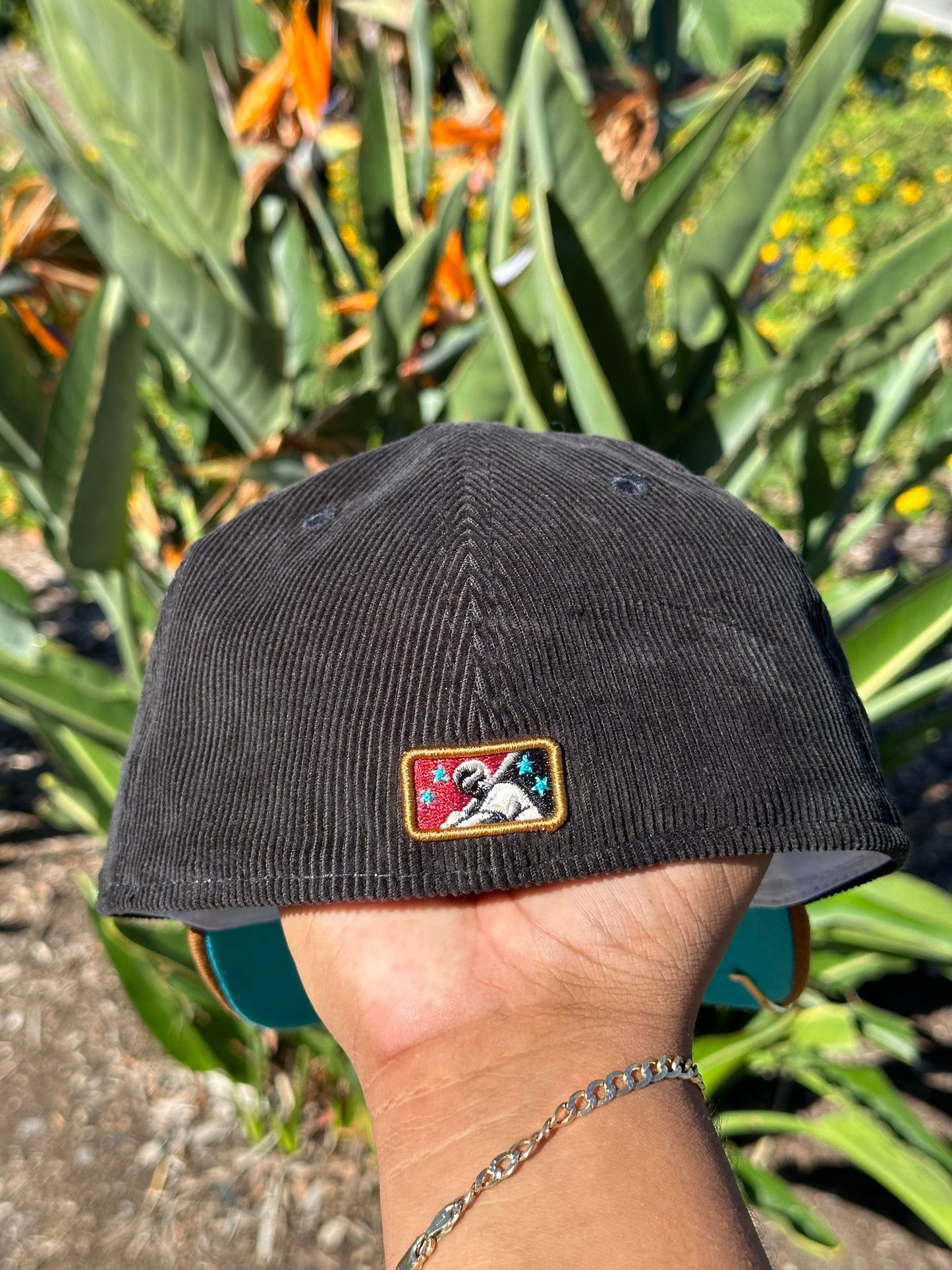 NEW ERA EXCLUSIVE 59FIFTY CORDUROY/KAHKI BUFFALO BISONS W/ 25TH ANNIVERSARY PATCH