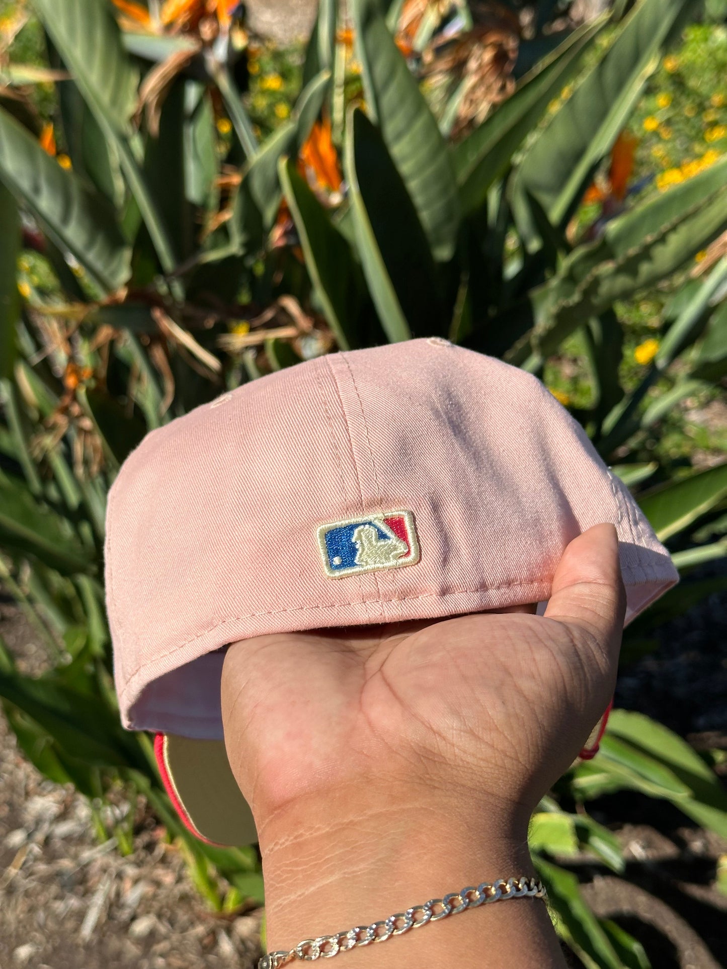 NEW ERA EXCLUSIVE 59FIFTY BLUSH/LAVA RED LOS ANGELES DODGERS W/ 2020 WORLD SERIES PATCH