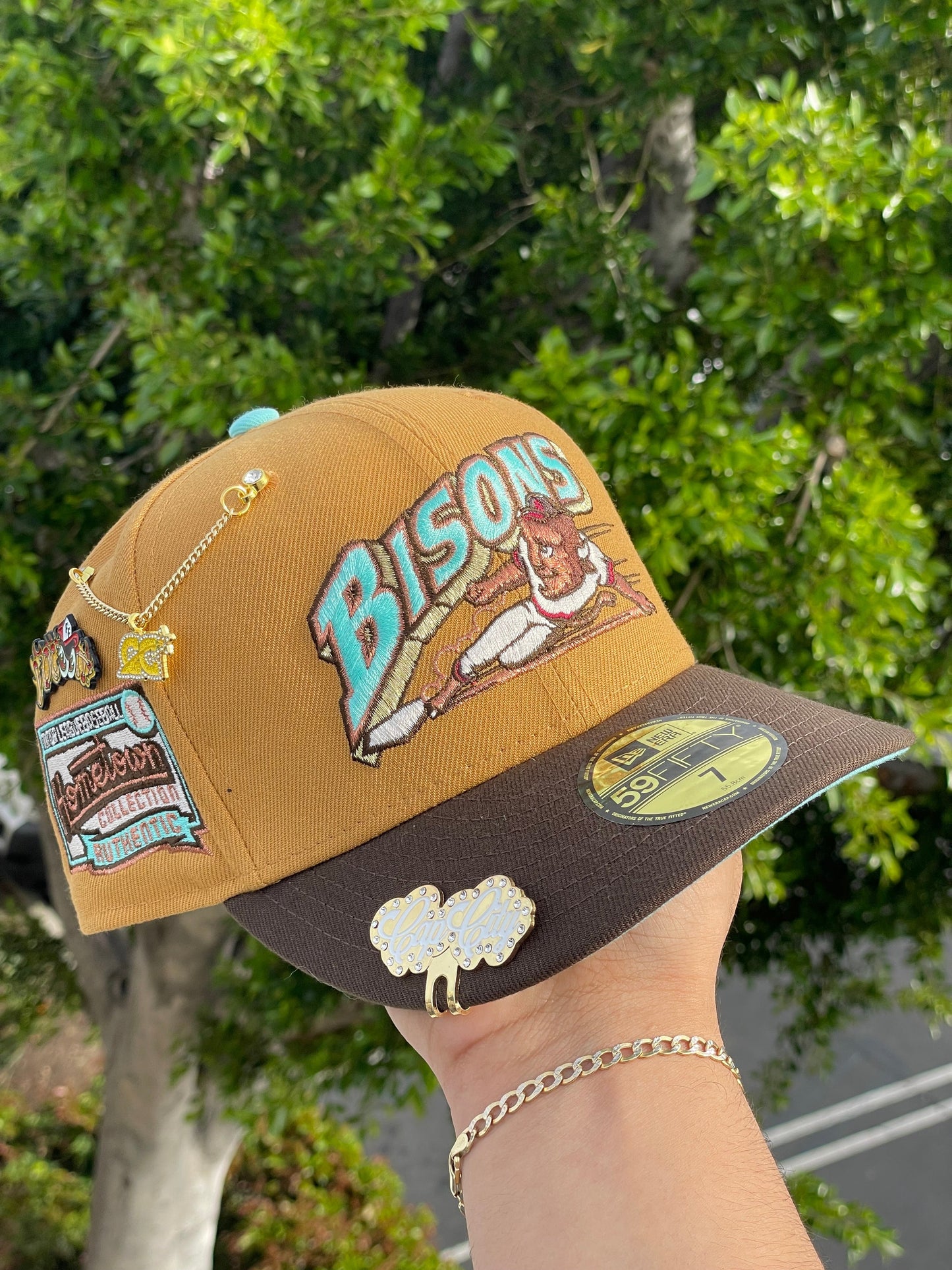 NEW ERA EXCLUSIVE 59FIFTY TAN/WALNUT BUFFALO BISONS W/ HOMETOWN COLLECTION PATCH
