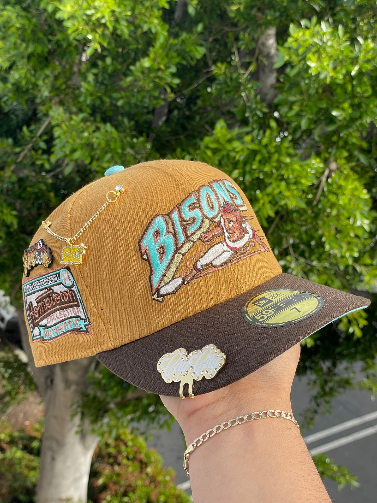 NEW ERA EXCLUSIVE 59FIFTY TAN/WALNUT BUFFALO BISONS W/ HOMETOWN COLLECTION PATCH