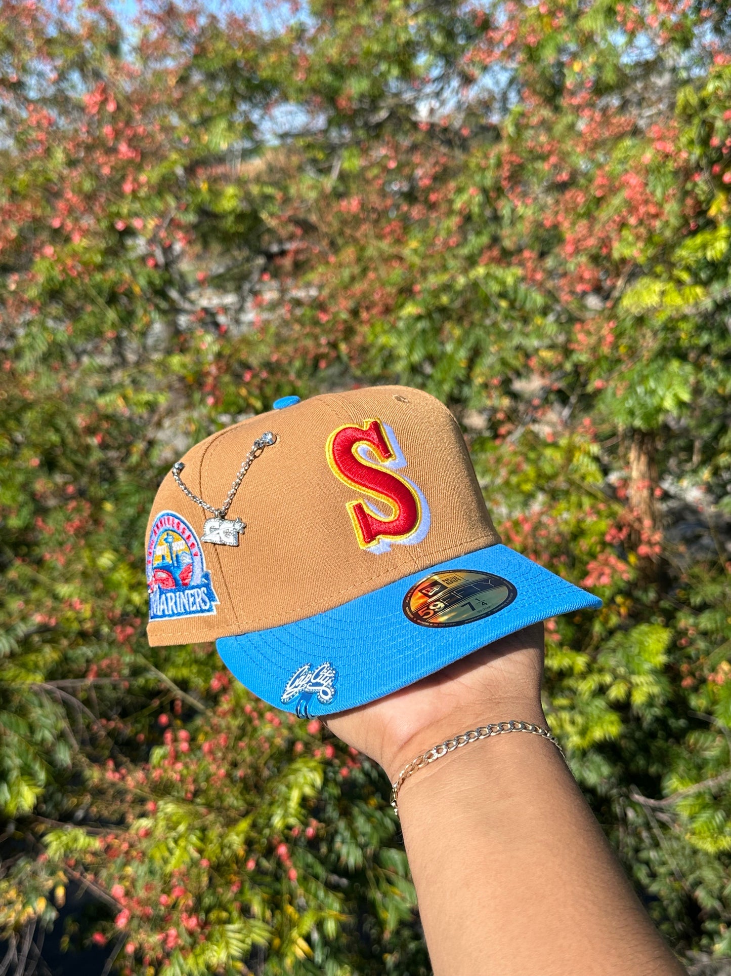 NEW ERA EXCLUSIVE 59FIFTY KHAKI/SKY BLUE SEATTLE MARINERS W/ 30TH ANNIVERSARY PATCH