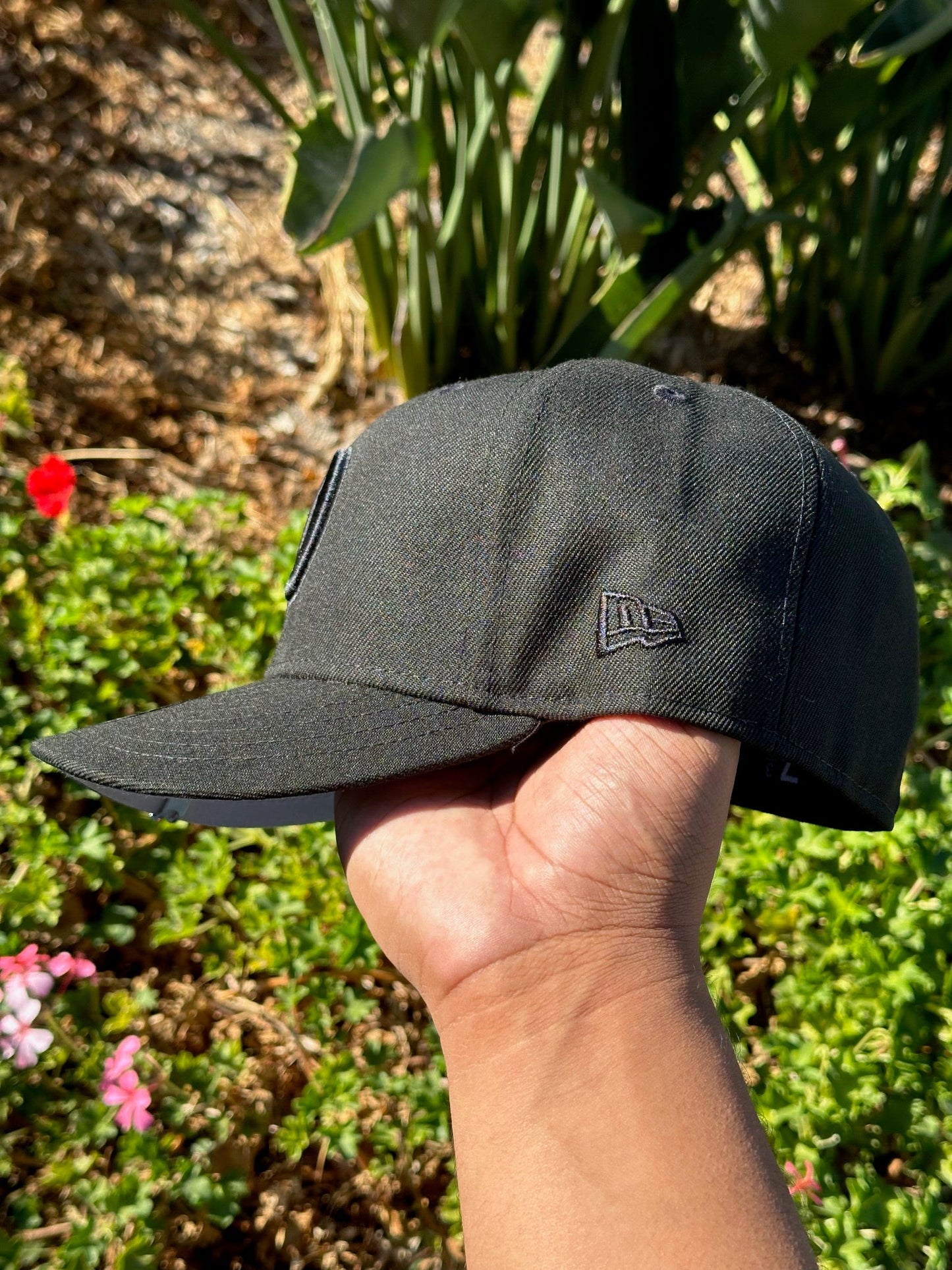 NEW ERA EXCLUSIVE 59FIFTY BLACKED OUT LOS ANGELES DODGERS