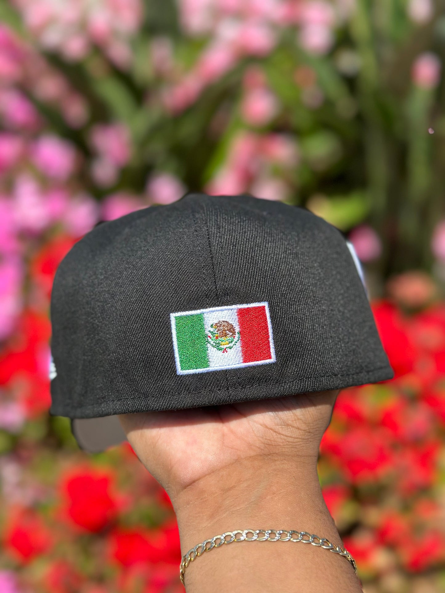 NEW ERA EXCLUSIVE 59FIFTY BLACK "CLUB MONTERREY" W/ CLUB DE FUTBOL MONTERREY SIDE PATCH