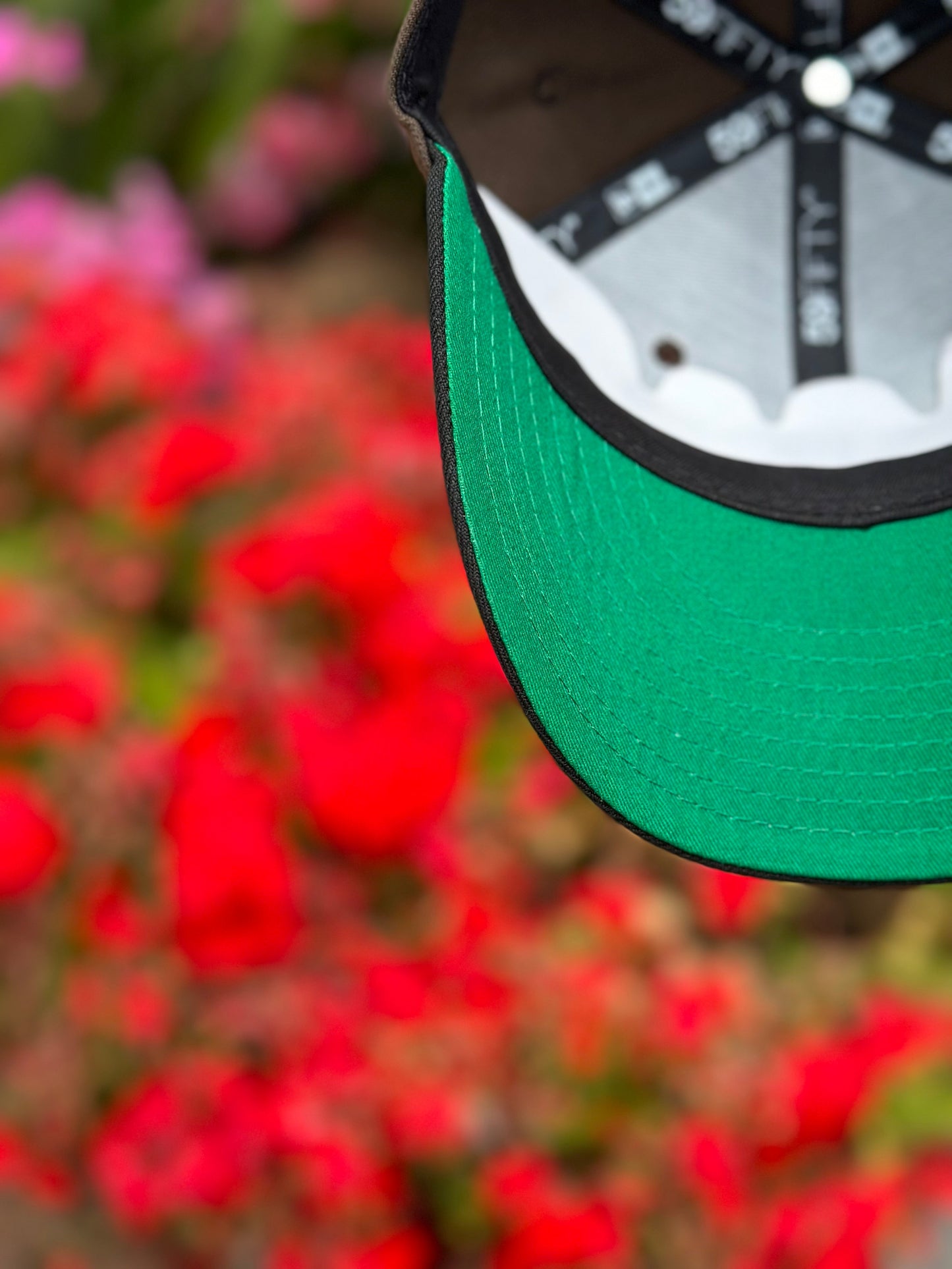 NEW ERA EXCLUSIVE 59FIFTY MOCHA/BLACK "CLUB LEON" W/ MEXICO FLAG SIDE PATCH