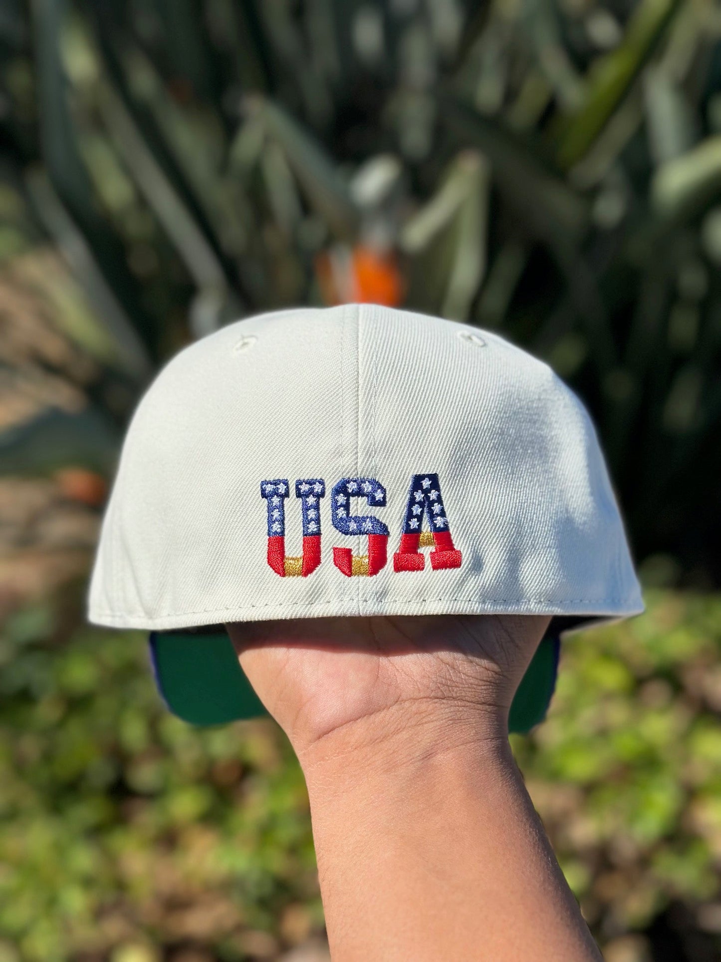 NEW ERA EXCLUSIVE 59FIFTY CHROME WHITE/BLUE "STALLION" W/ AMERICAN FLAG SIDE PATCH