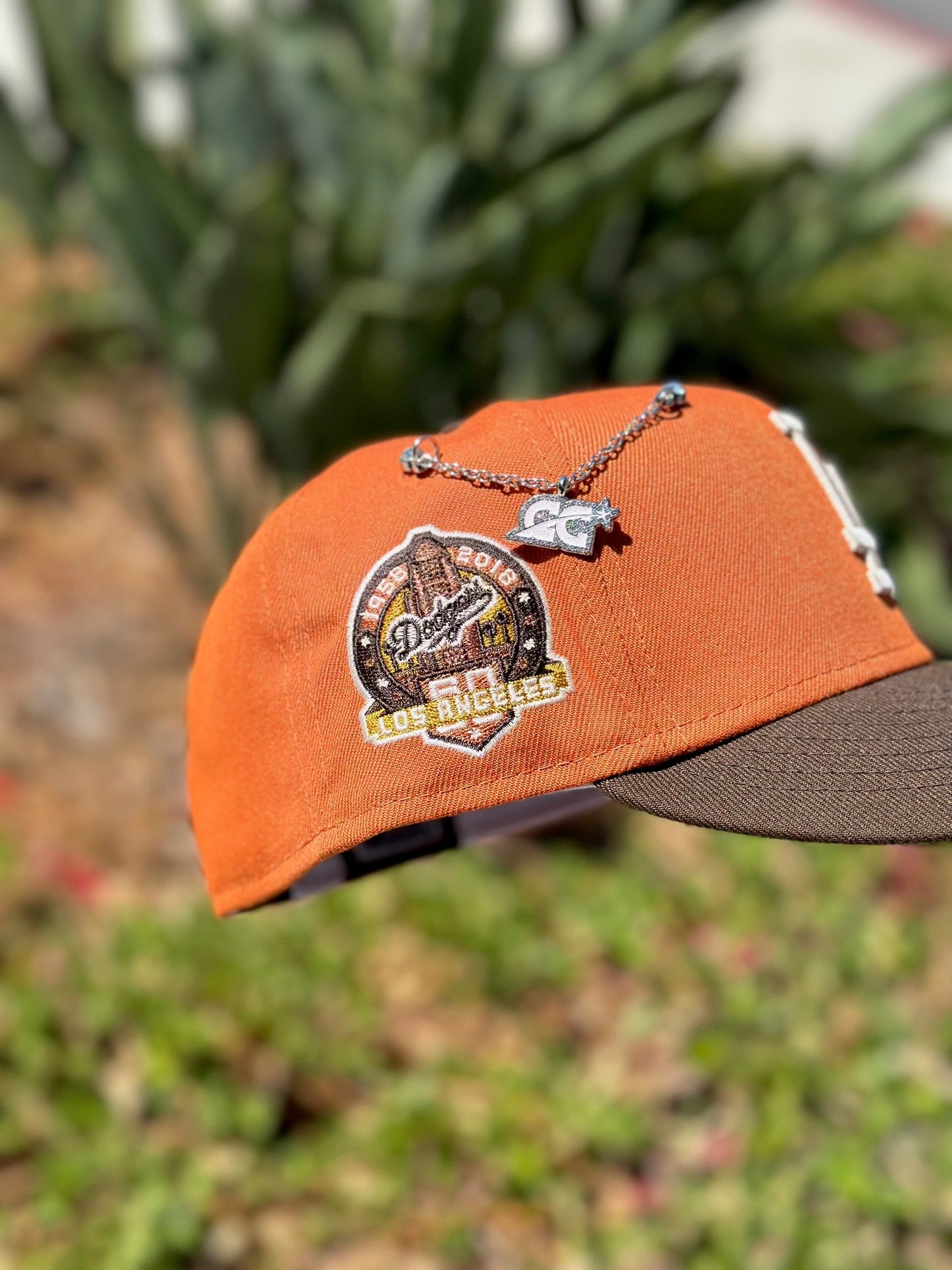 NEW ERA EXCLUSIVE 59FIFTY ORANGE/BROWN LOS ANGELES DODGERS W/ 60TH ANNIVERSARY SIDE PATCH