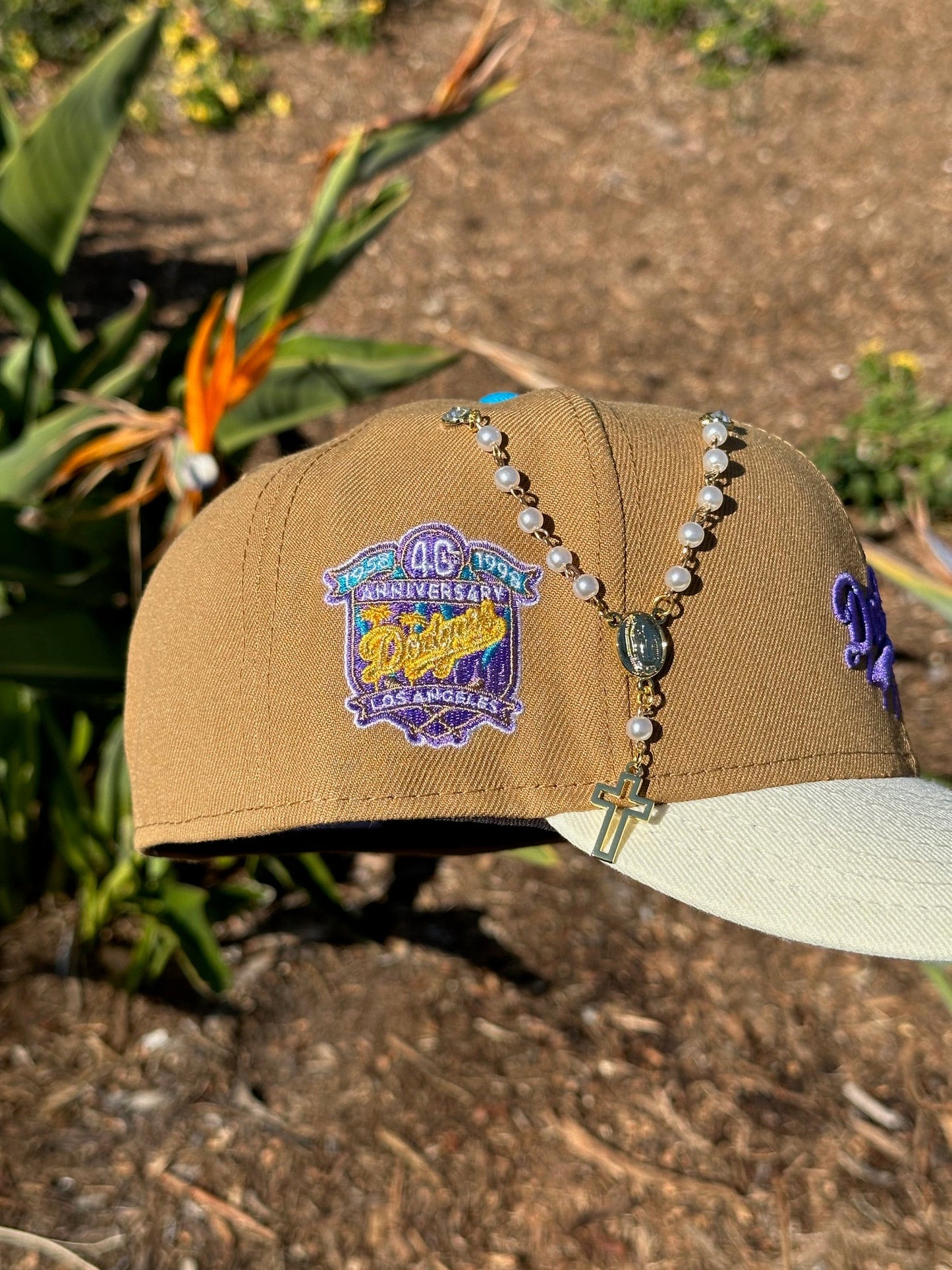 NEW ERA EXCLUSIVE 59FIFTY KHAKI/CREAM LOS ANGELES DODGERS W/ 40TH ANNIVERSARY SIDE PATCH