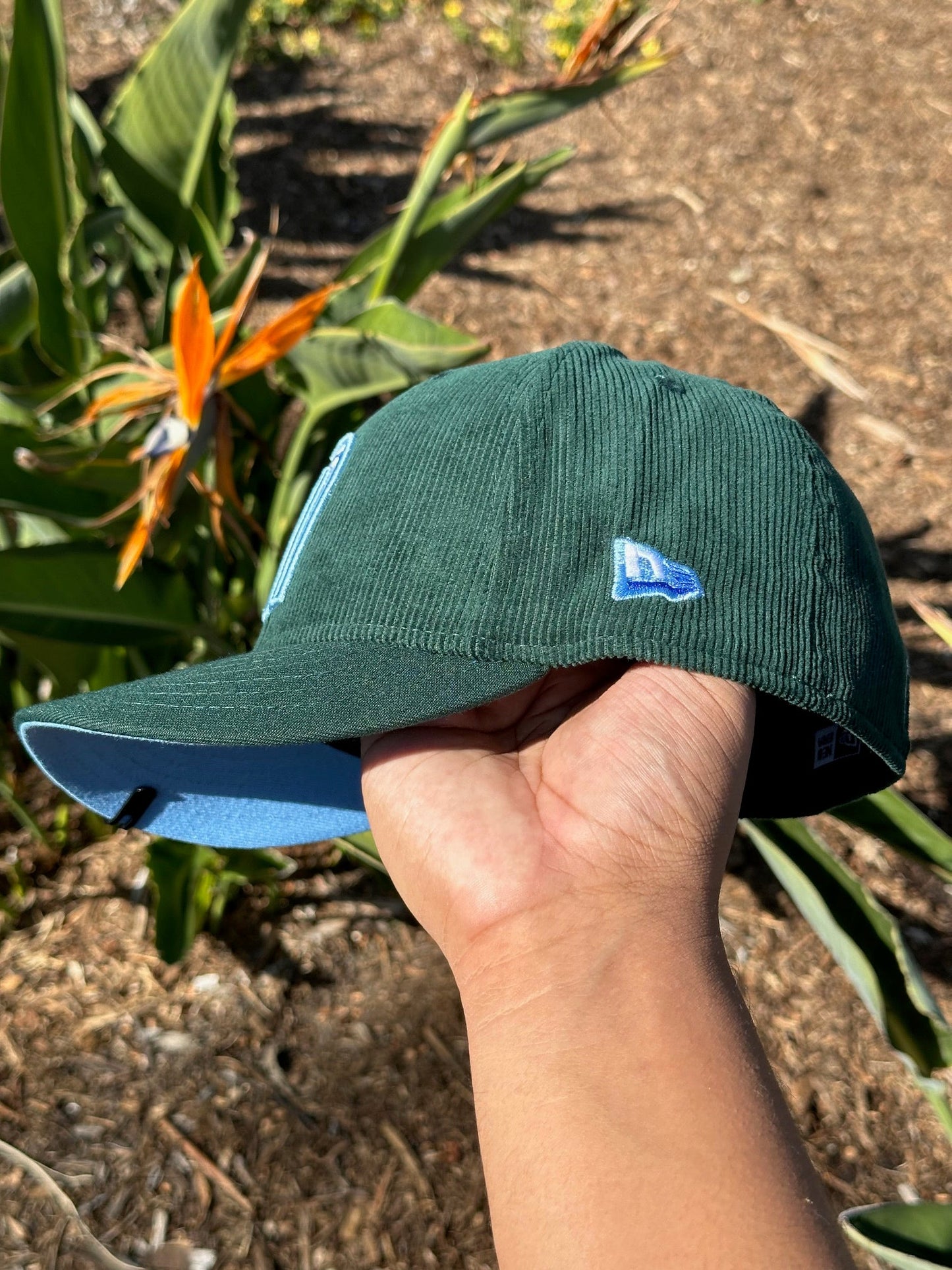NEW ERA EXCLUSIVE 59FIFTY GREEN CORDUROY MEXICO W/ MEXICO FLAG SIDE PATCH