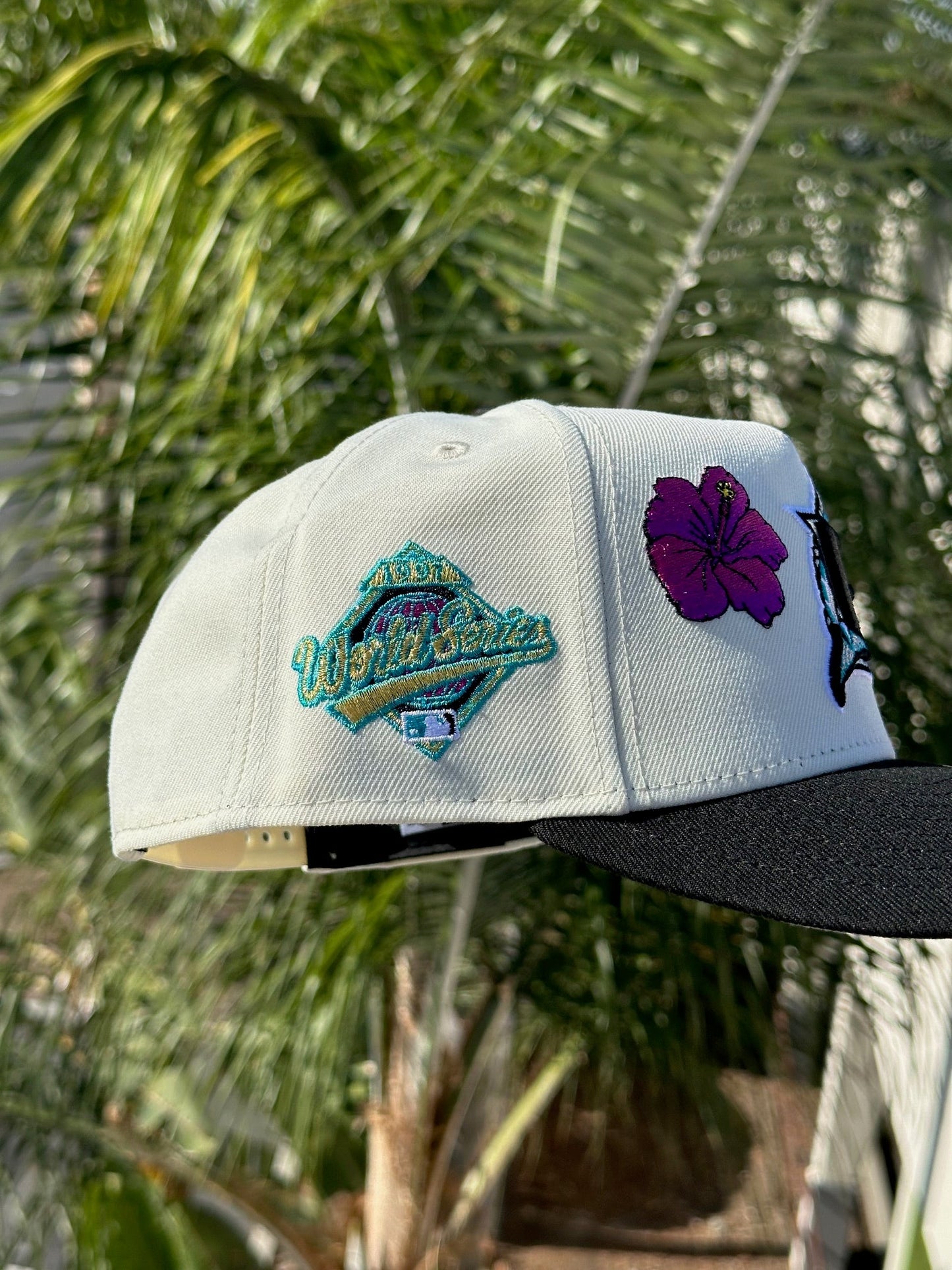 NEW ERA EXCLUSIVE 9FIFTY A-FRAME CHROME WHITE/BLACK FLORIDA MARLINS W/EMBROIDERY +1997 WORLD SERIES SIDE PATCH
