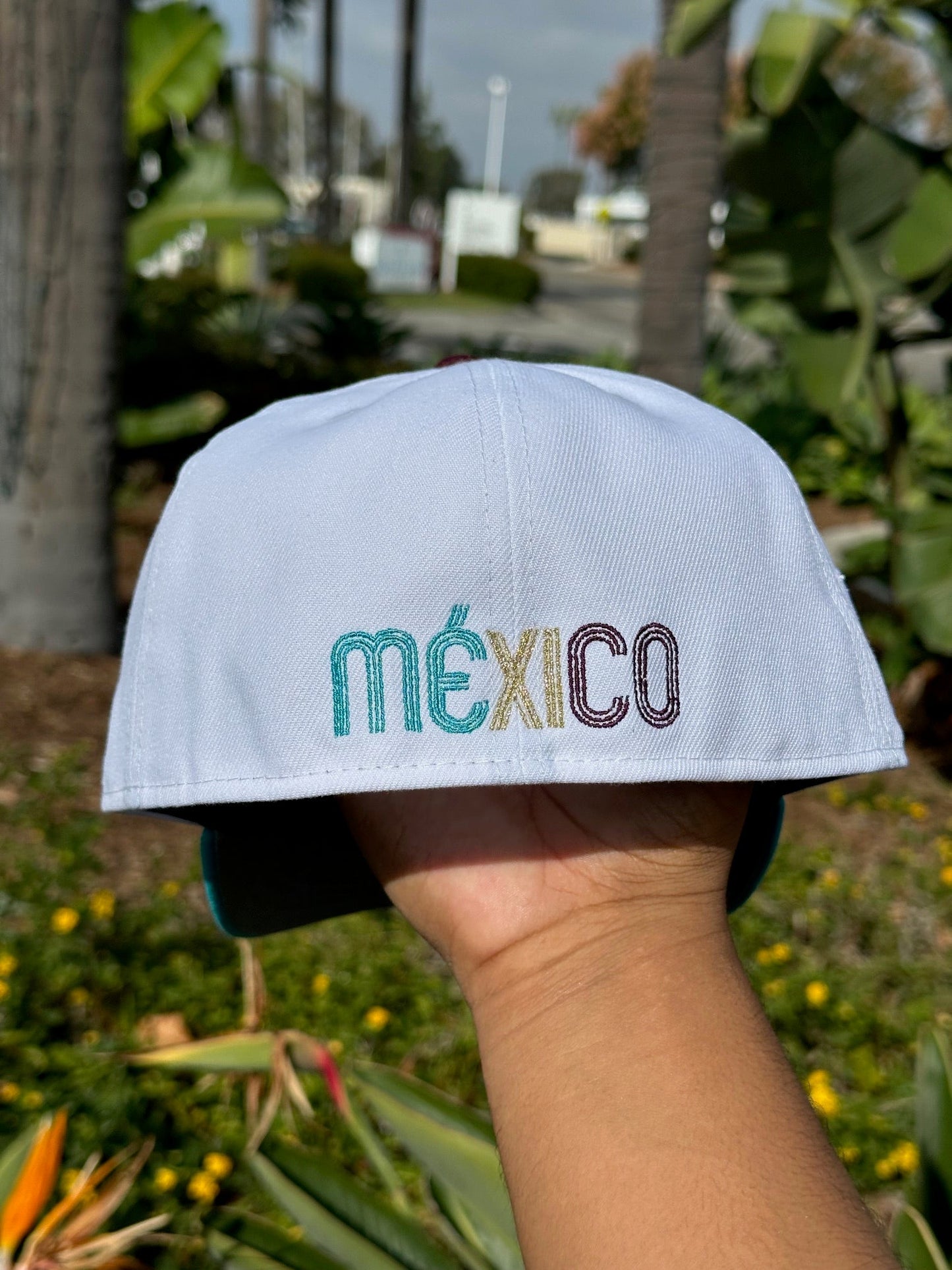 NEW ERA EXCLUSIVE 59FIFTY WHITE/TURQUOISE MEXICO W/ MEXICO FLAG SIDE PATCH