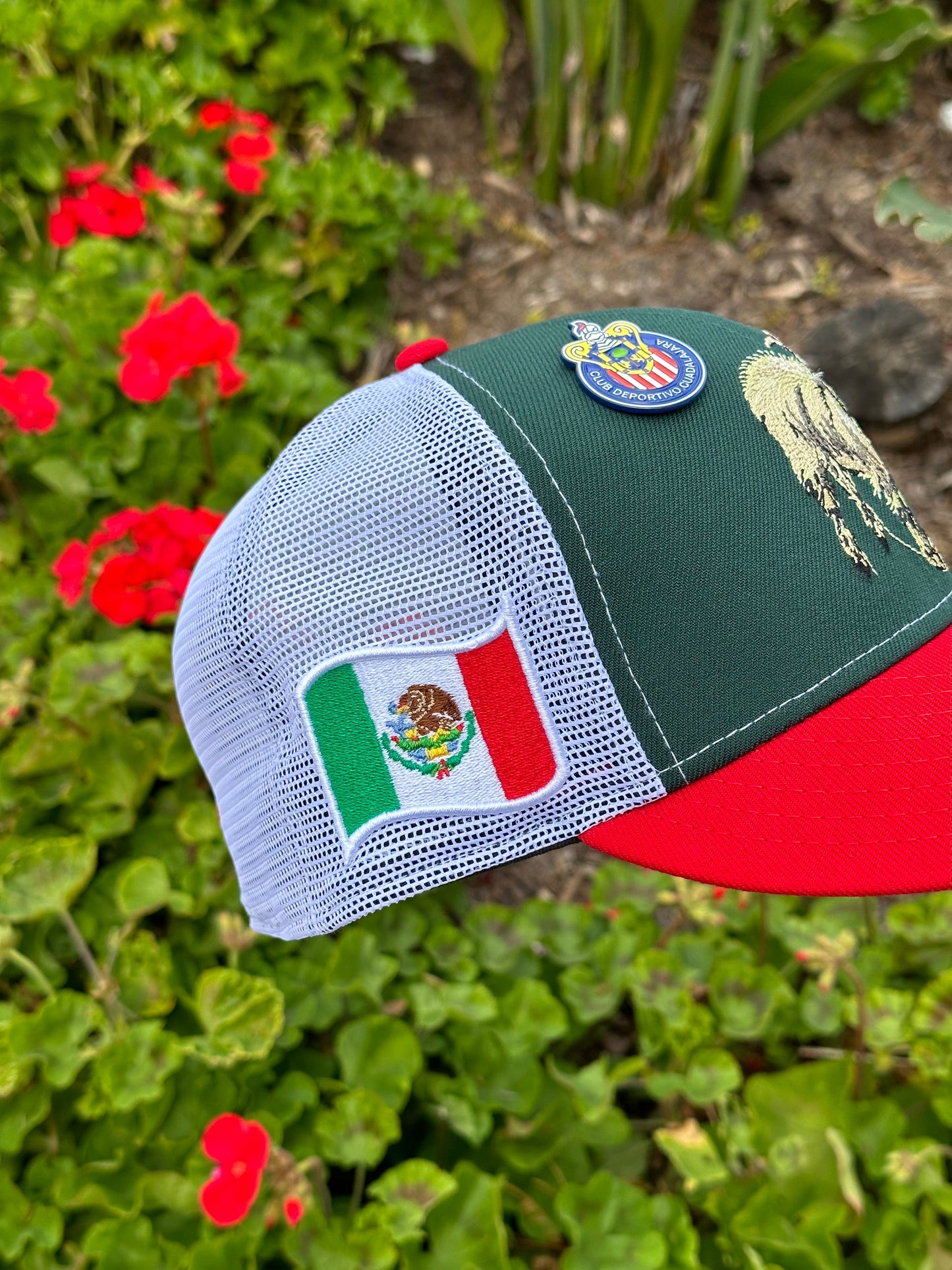 NEW ERA EXCLUSIVE 59FIFTY GREEN/RED "THE GOAT" MESHBACK W/ MEXICO FLAG SIDE PATCH