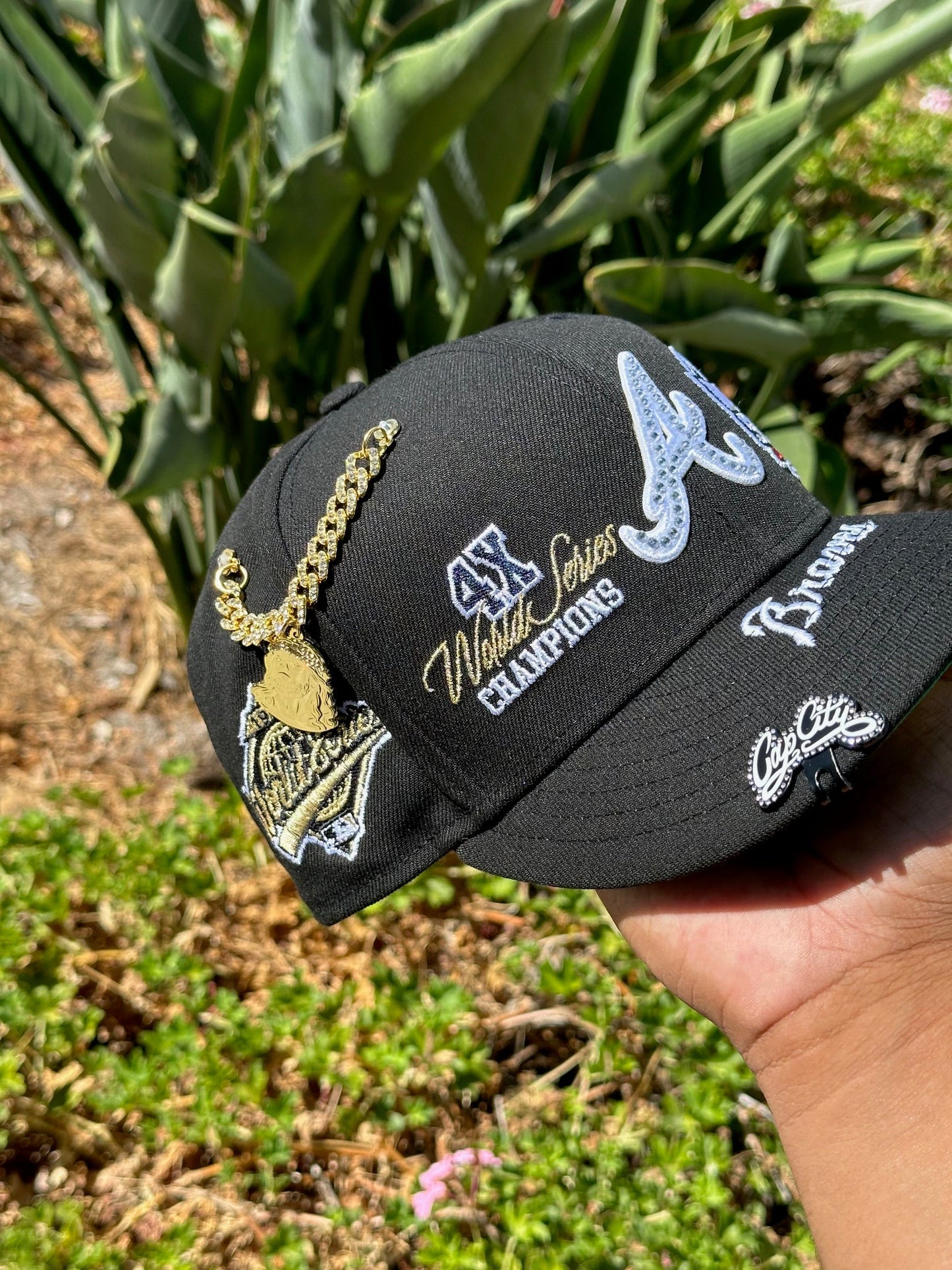 NEW ERA 59FIFTY BLACK ATLANTA BRAVES W/ WORLD SERIES EMBROIDERY PATCHES