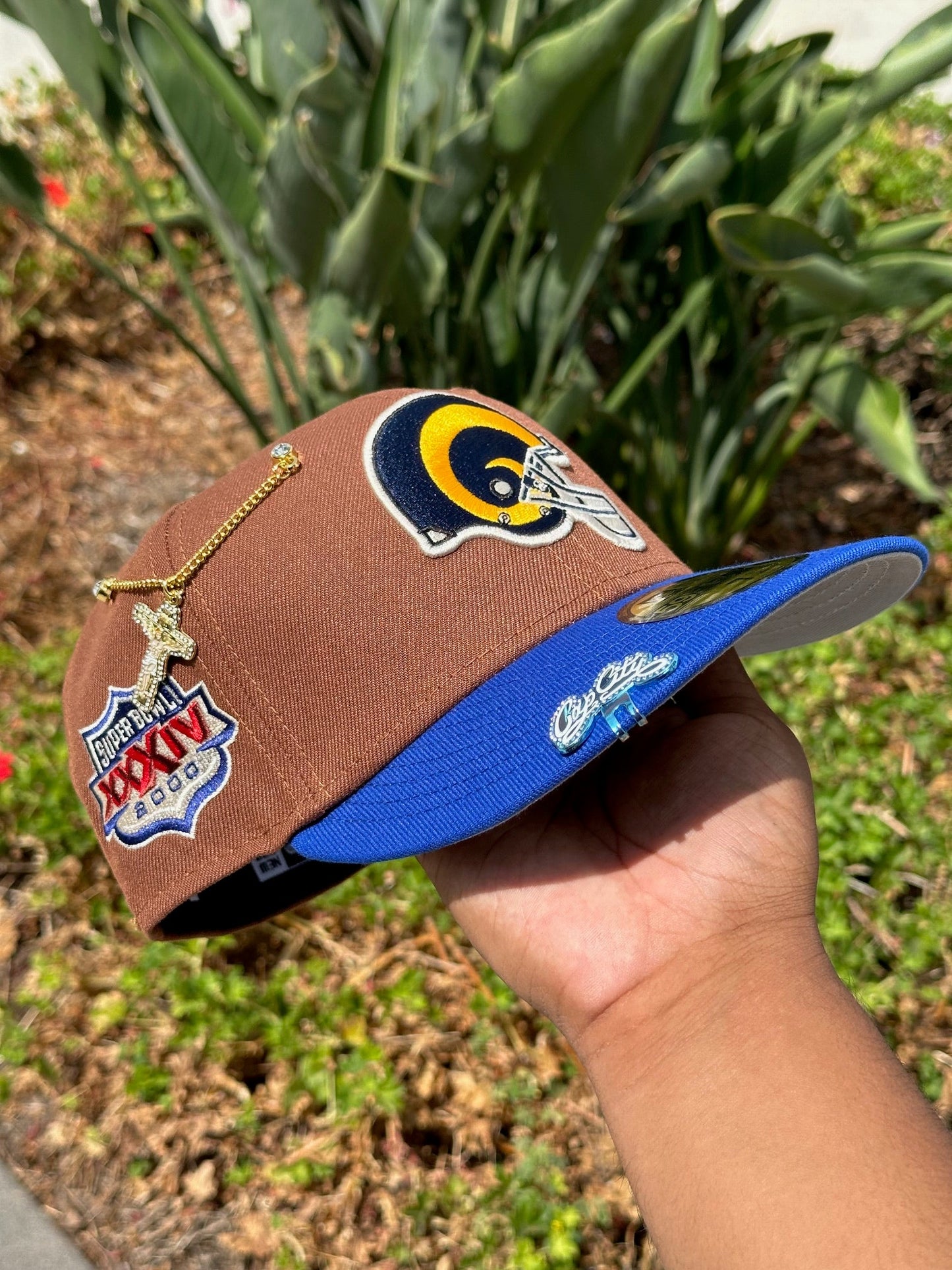 NEW ERA EXCLUSIVE 59FIFTY BROWN/BLUE LOS ANGELES RAMS  W/ 2000 SUPERBOWL SIDE PATCH