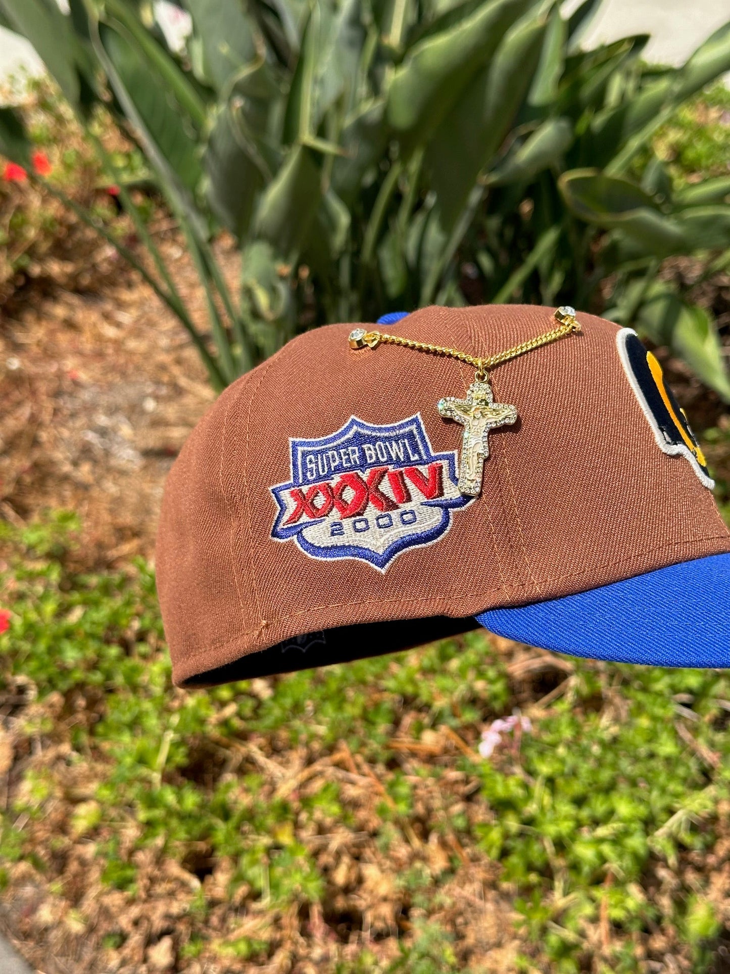 NEW ERA EXCLUSIVE 59FIFTY BROWN/BLUE LOS ANGELES RAMS  W/ 2000 SUPERBOWL SIDE PATCH