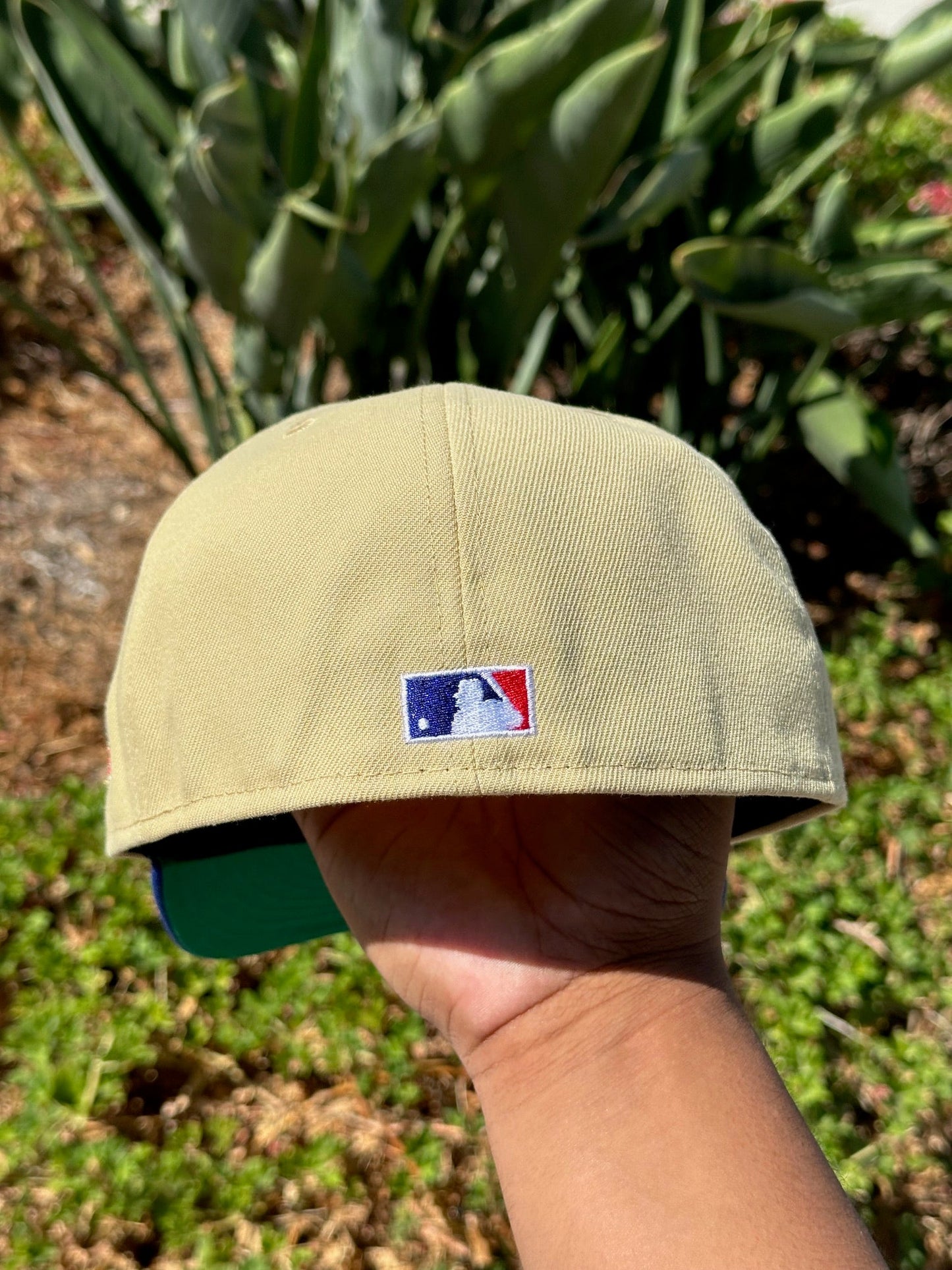 NEW ERA 59FIFTY VEGAS GOLD/BLUE ATLANTA BRAVES SCRIPT W/ 2017 INAUGURAL  SEASON SIDE PATCH