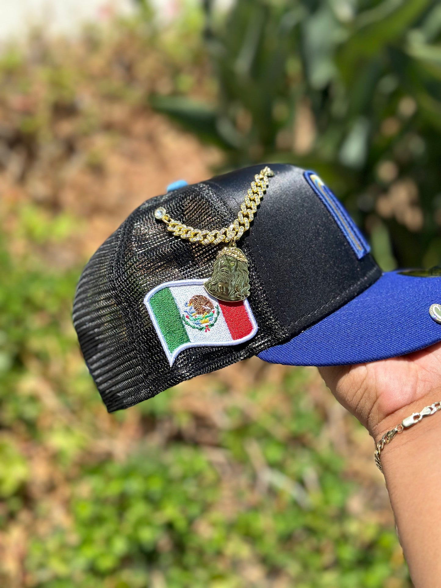 NEW ERA EXCLUSIVE 59FIFTY BLACK SATIN/BLUE MEXICO MESH BACK W/ MEXICO FLAG SIDE PATCH