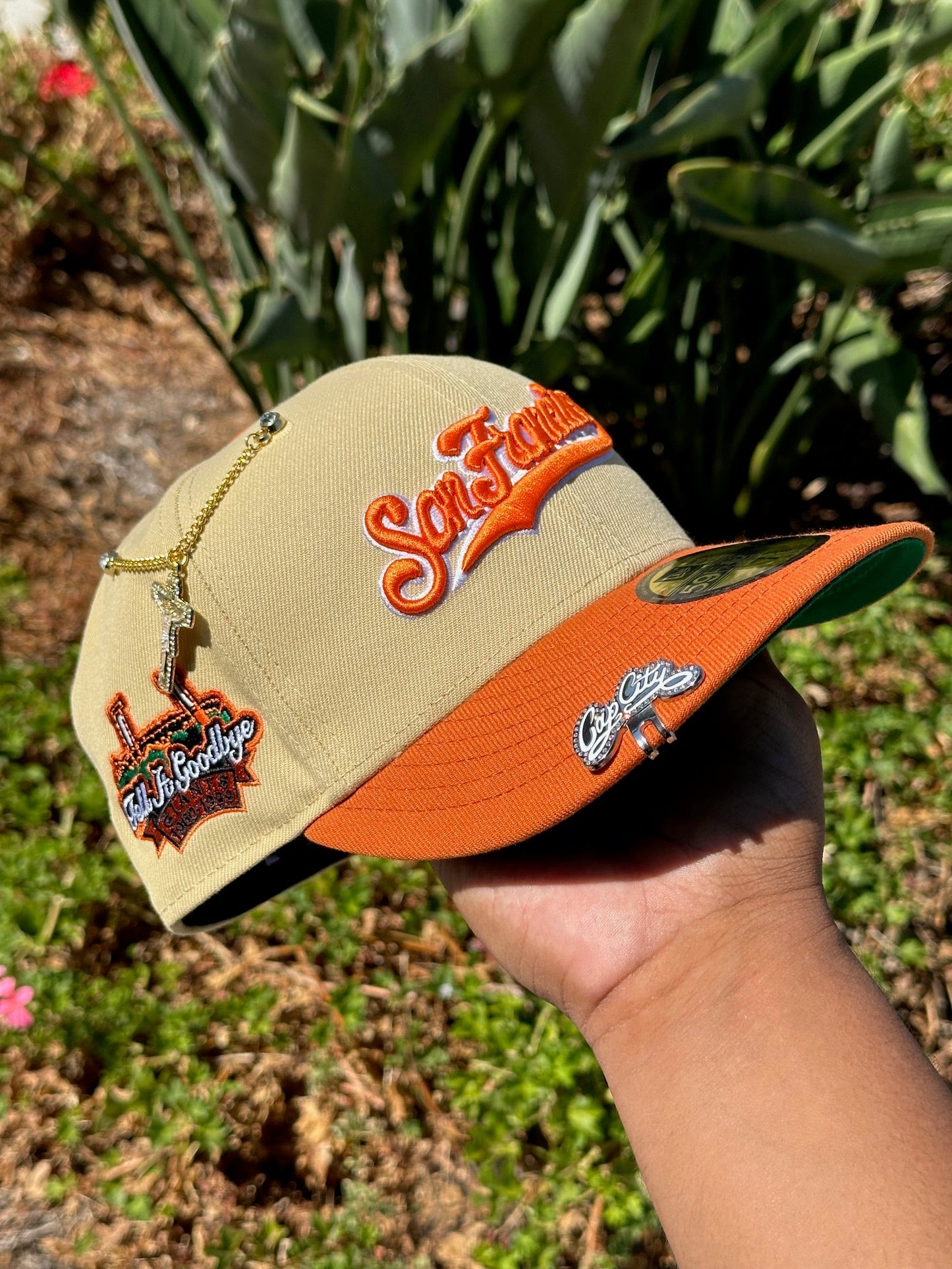 NEW ERA EXCLUSIVE 59FIFTY VEGAS GOLD/ORANGE SAN FRANCISCO GIANTS SCRIPT W/ "TELL IT GOODBYE" SIDE PATCH