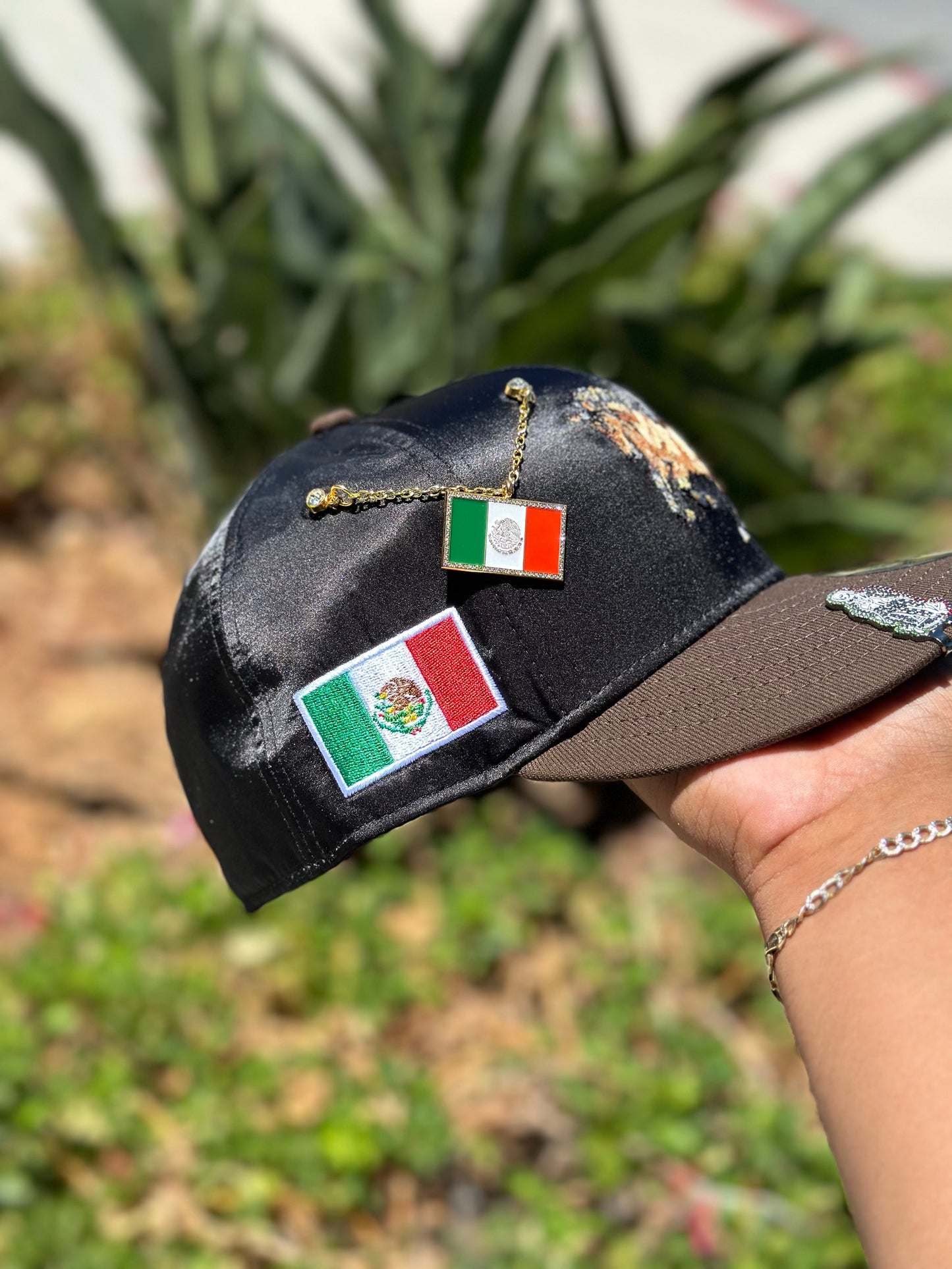 NEW ERA EXCLUSIVE 59FIFTY SATIN/BROWN MEXICO "EL CABALLO" W/ MEXICO FLAG SIDE PATCH