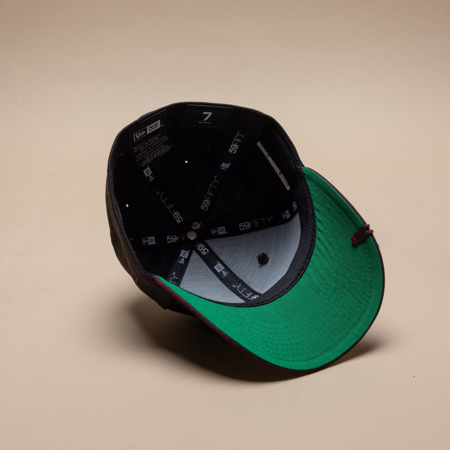 NEW ERA EXCLUSIVE 59FIFTY BLACK/BURGUNDY "CLUB AMERICA" W/ MEXICO FLAG SIDE PATCH