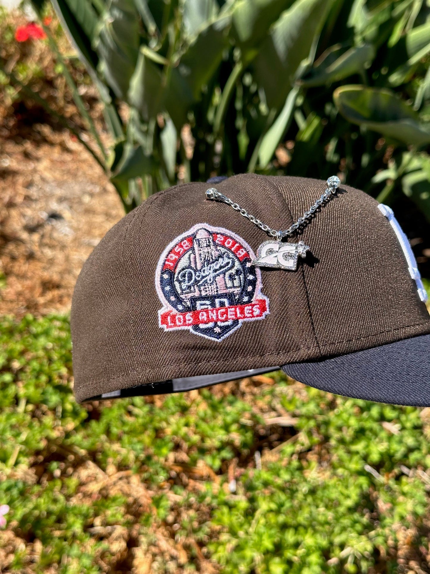 NEW ERA EXCLUSIVE 59FIFTY MOCHA/NAVY LOS ANGELES DODGERS W/ 60TH ANNIVERSARY PATCH