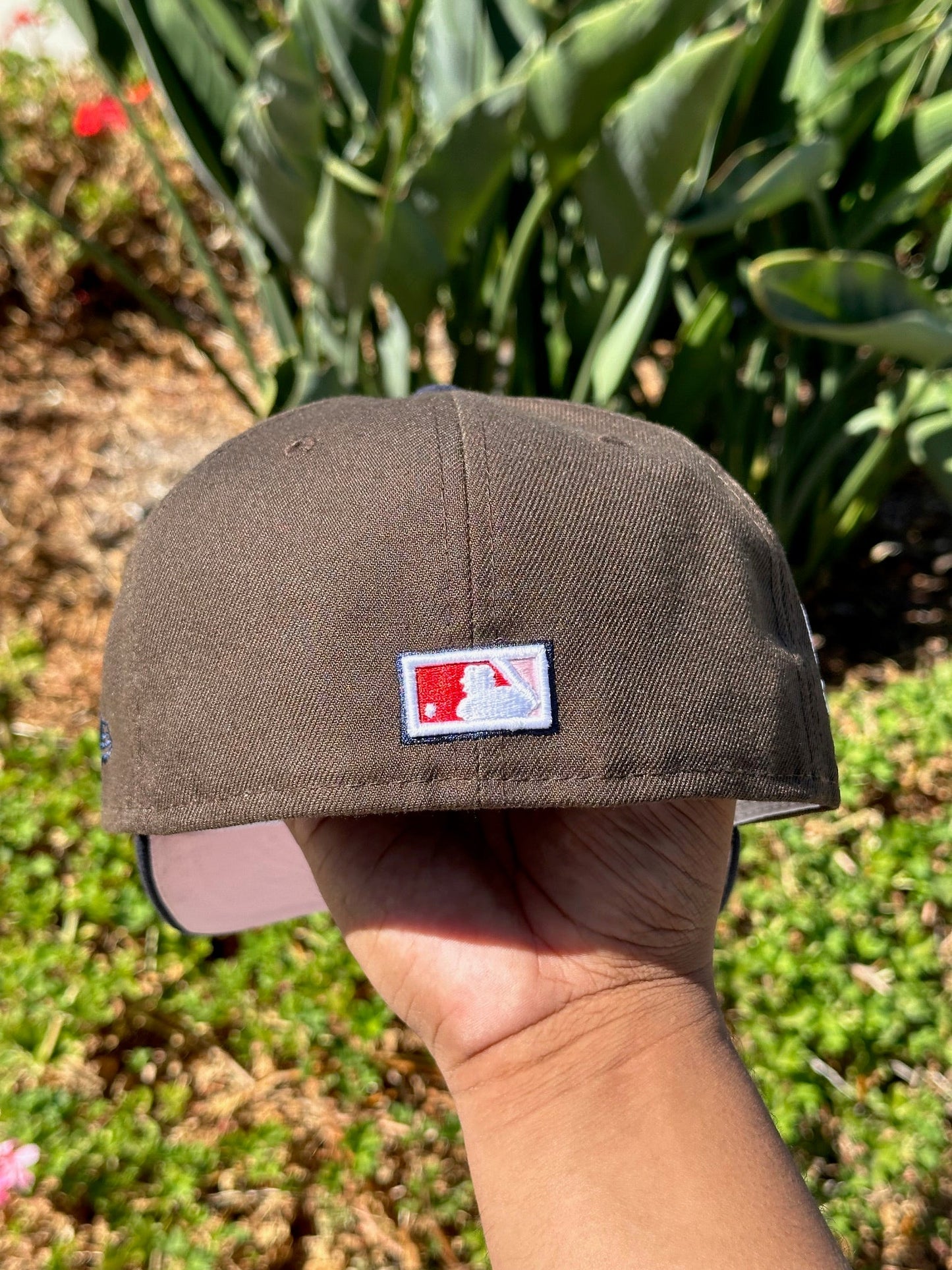 NEW ERA EXCLUSIVE 59FIFTY MOCHA/NAVY LOS ANGELES DODGERS W/ 60TH ANNIVERSARY PATCH