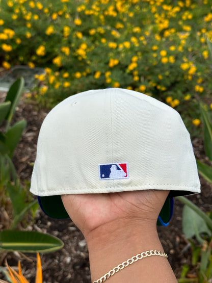 NEW ERA EXCLUSIVE 59FIFTY CHROME WHITE/BLUE LOS ANGELES DODGERS SCRIPT W/ 50TH ANNIVERSARY SIDE PATCH