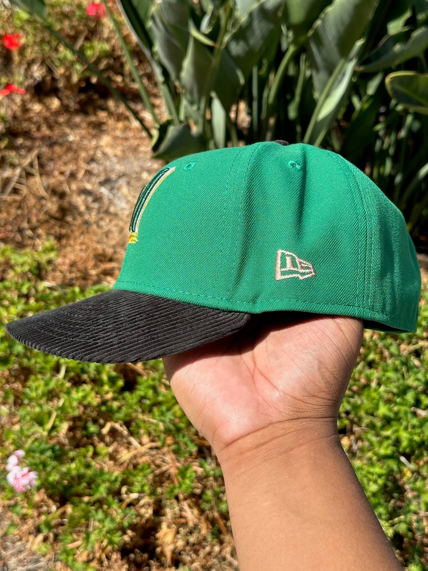 NEW ERA EXCLUSIVE 59FIFTY GREEN/CORDUROY MILWAUKEE BREWERS W/ SILVER ANNIVERSARY  SIDE PATCH