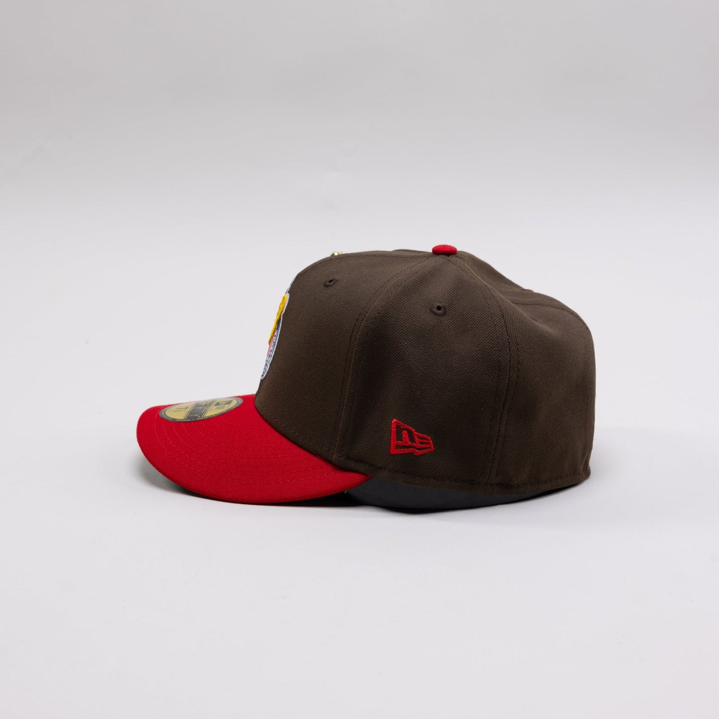 NEW ERA EXCLUSIVE 59FIFTY MOCHA/RED "CHIVAS DE GUADALAJARA" W/ 115 ANNIVERSARY SIDE PATCH