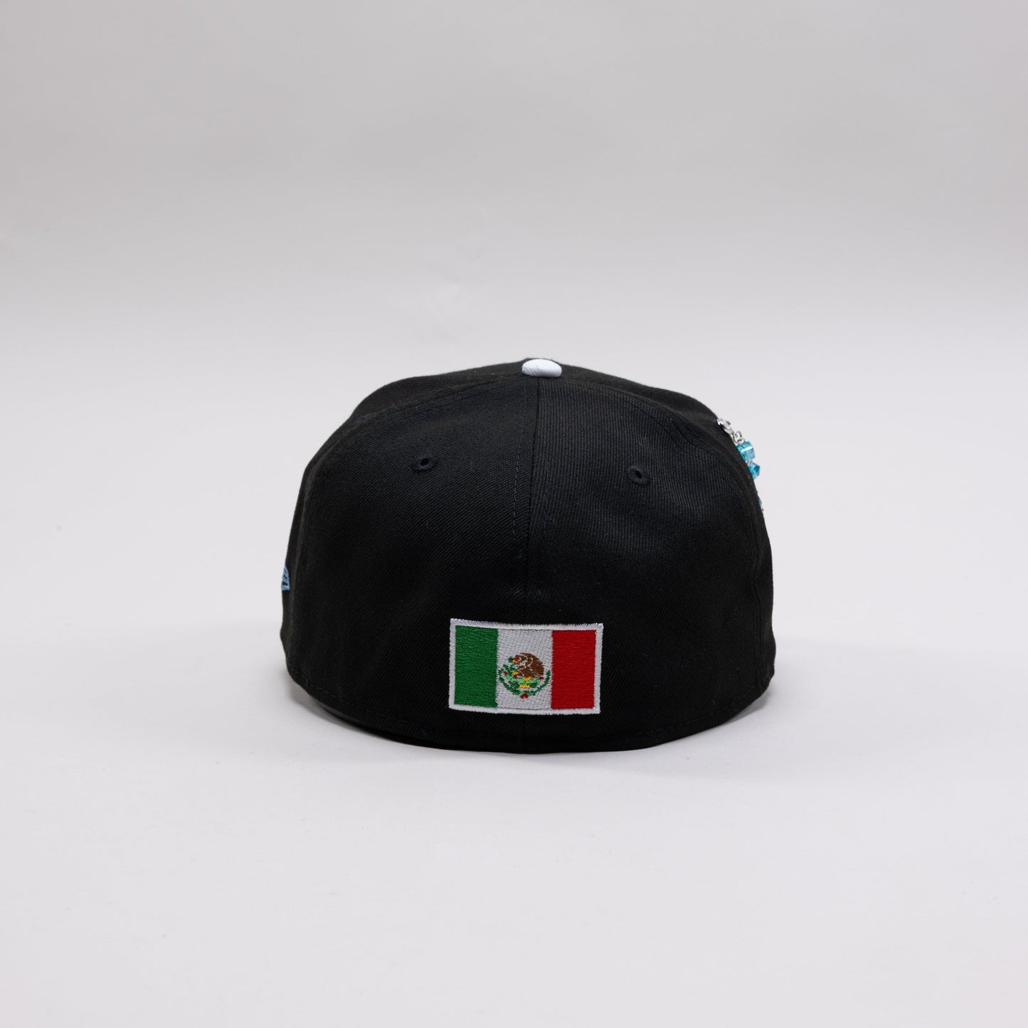 NEW ERA EXCLUSIVE 59FIFTY BLACK CHIVAS DE GUADALAJARA W/ 115TH ANIVERSARIO SIDE PATCH ICY UV