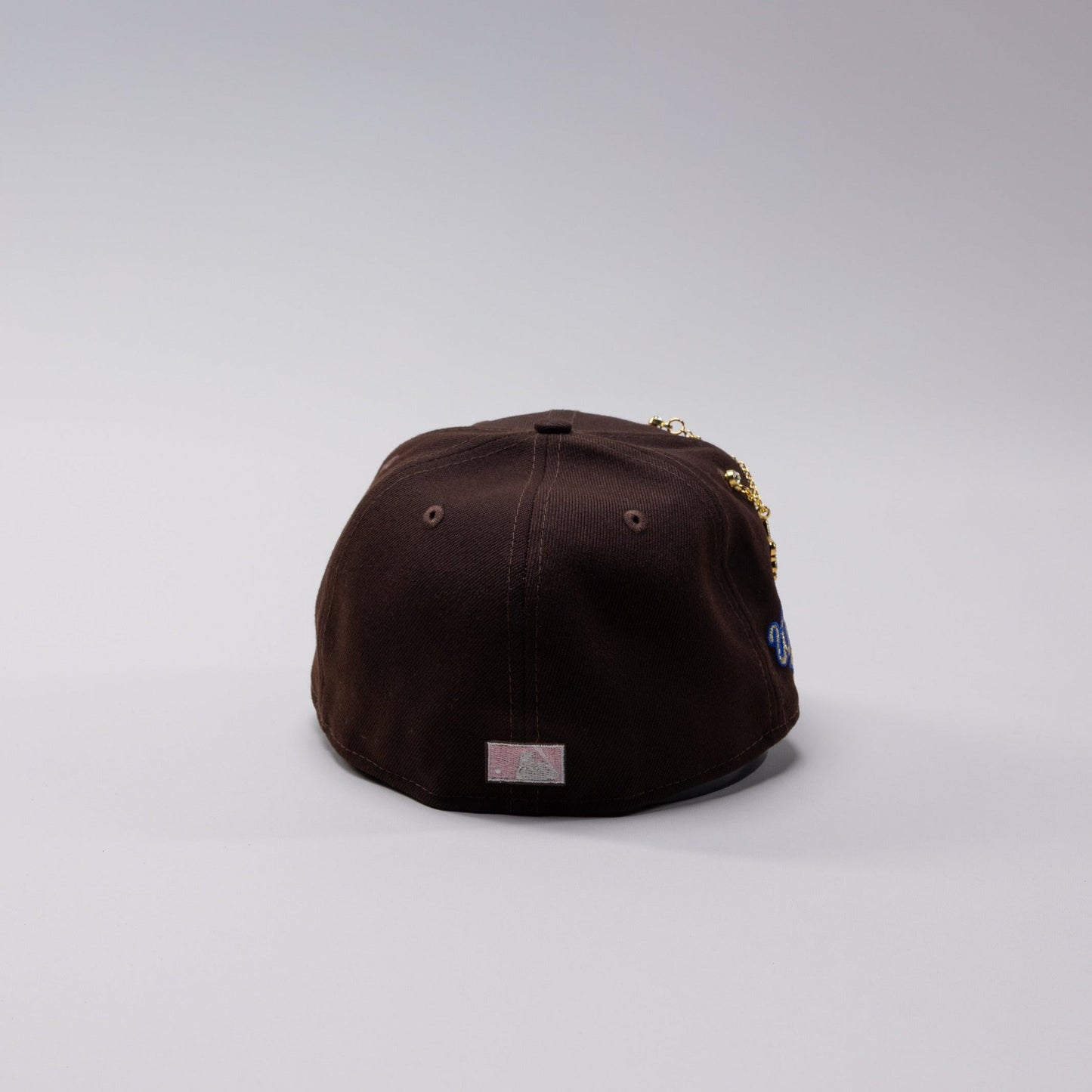 NEW ERA 59FIFTY DARK BROWN ATLANTA BRAVES W/ 1992 WORLD SERIES SIDE PATCH