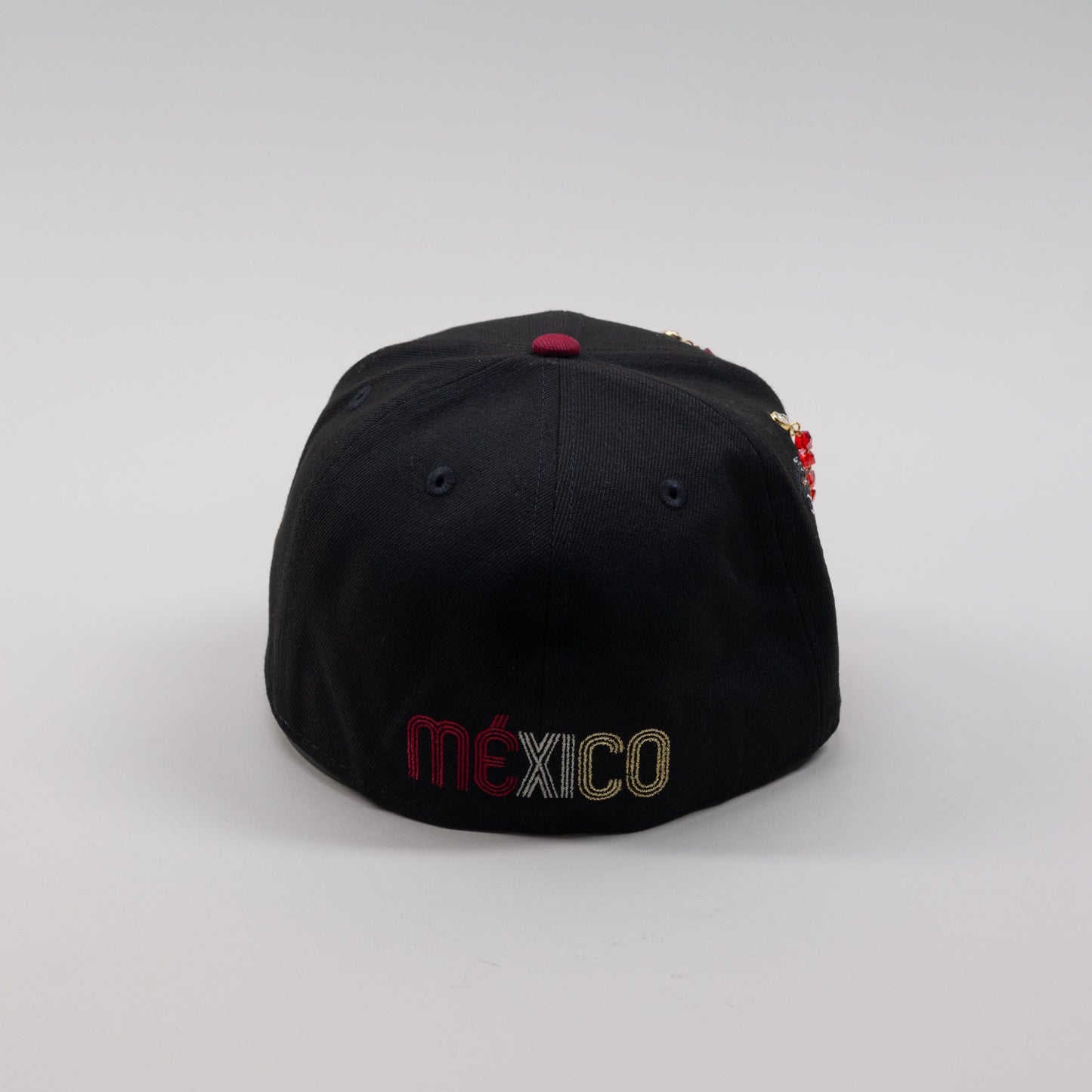 NEW ERA EXCLUSIVE 59FIFTY BLACK /BURGUNDY MEXICO W/ "EL GALLO" SIDE PATCH
