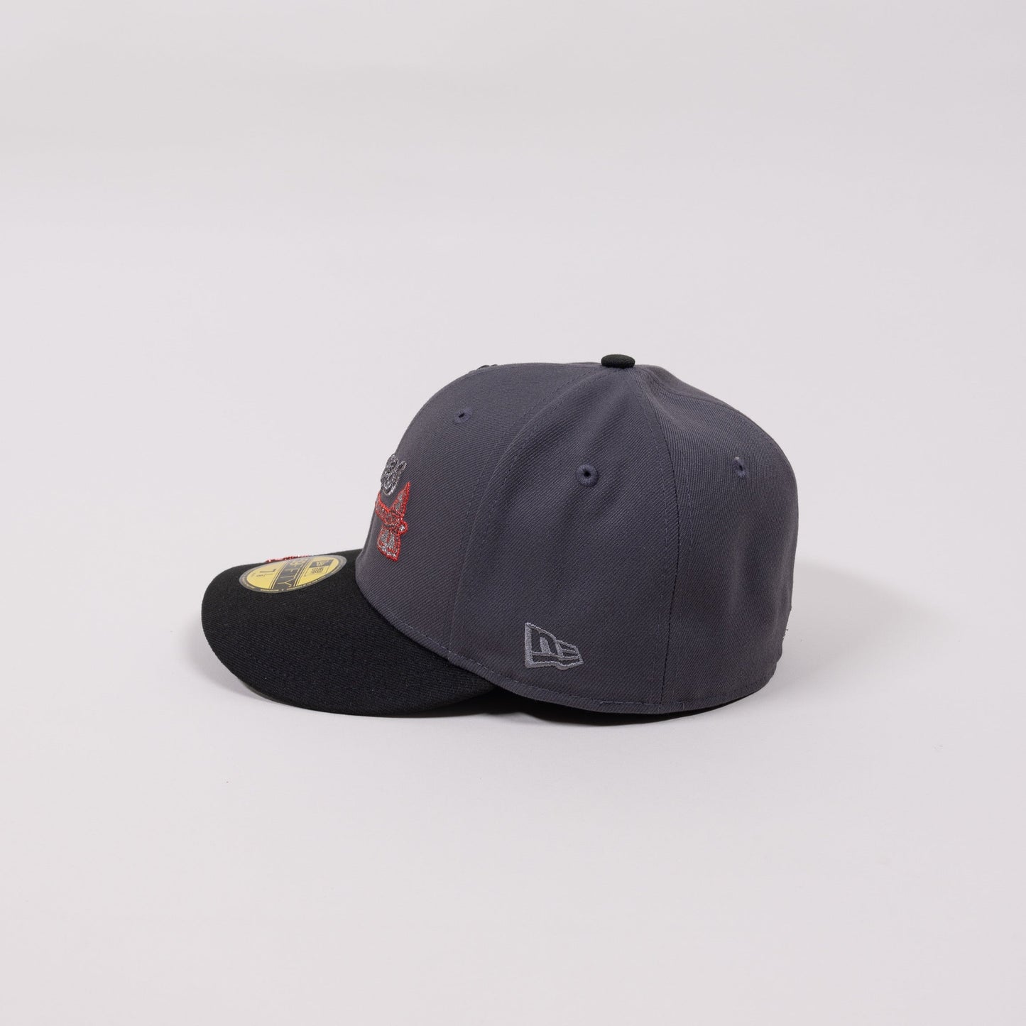 NEW ERA 59FIFTY GREY/ BLACK ATLANTA BRAVES SCRIPT W/ 40TH ANNIVERSARY SIDE PATCH