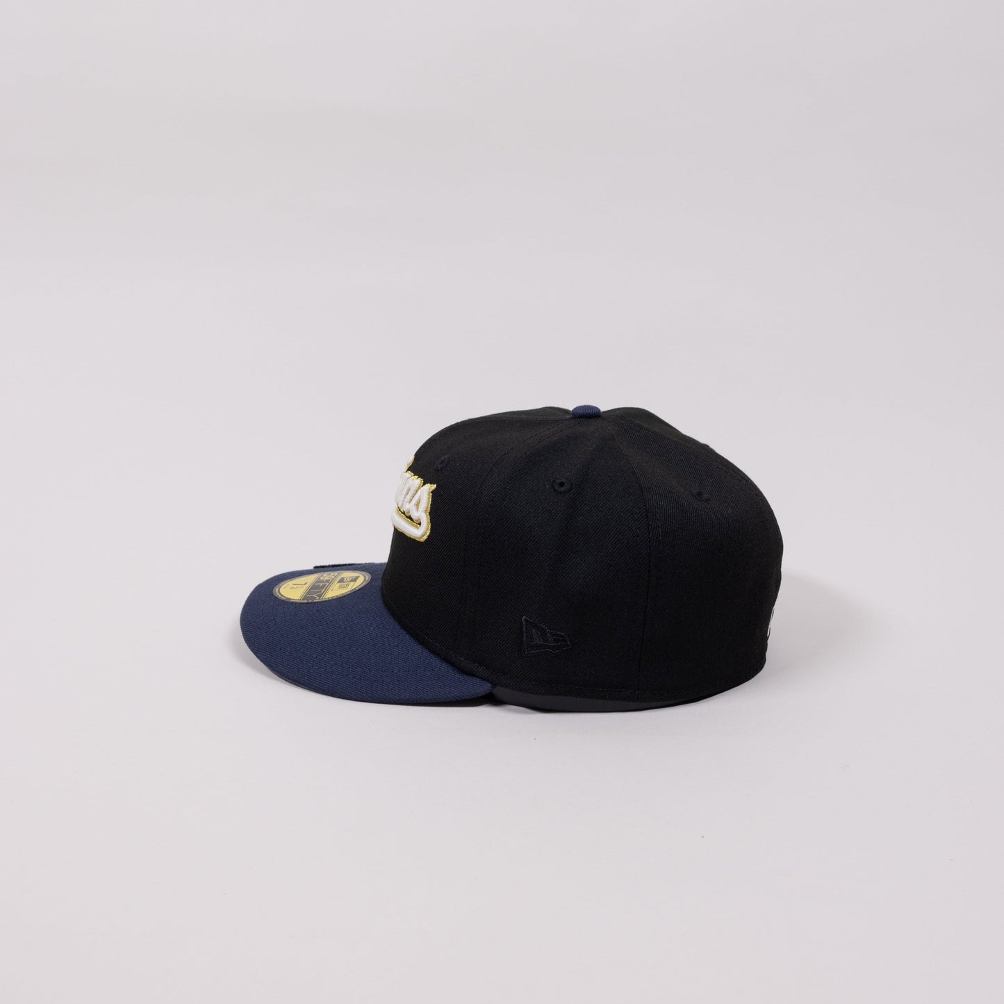 NEW ERA EXCLUSIVE 59FIFTY BLACK/ NAVY CLEVELAND INDIANS SCRIPT W/ "JACOBS FIELD" SIDE PATCH