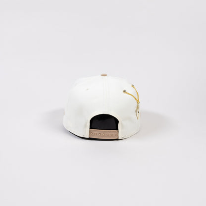 NEW ERA EXCLUSIVE 9FIFTY A-FRAME CHROME/ LIGHT KHAKI LOS ANGELES DODGERS SNAPBACK W/ 2024 WORLD SERIES CHAMPIONS SIDE PATCH