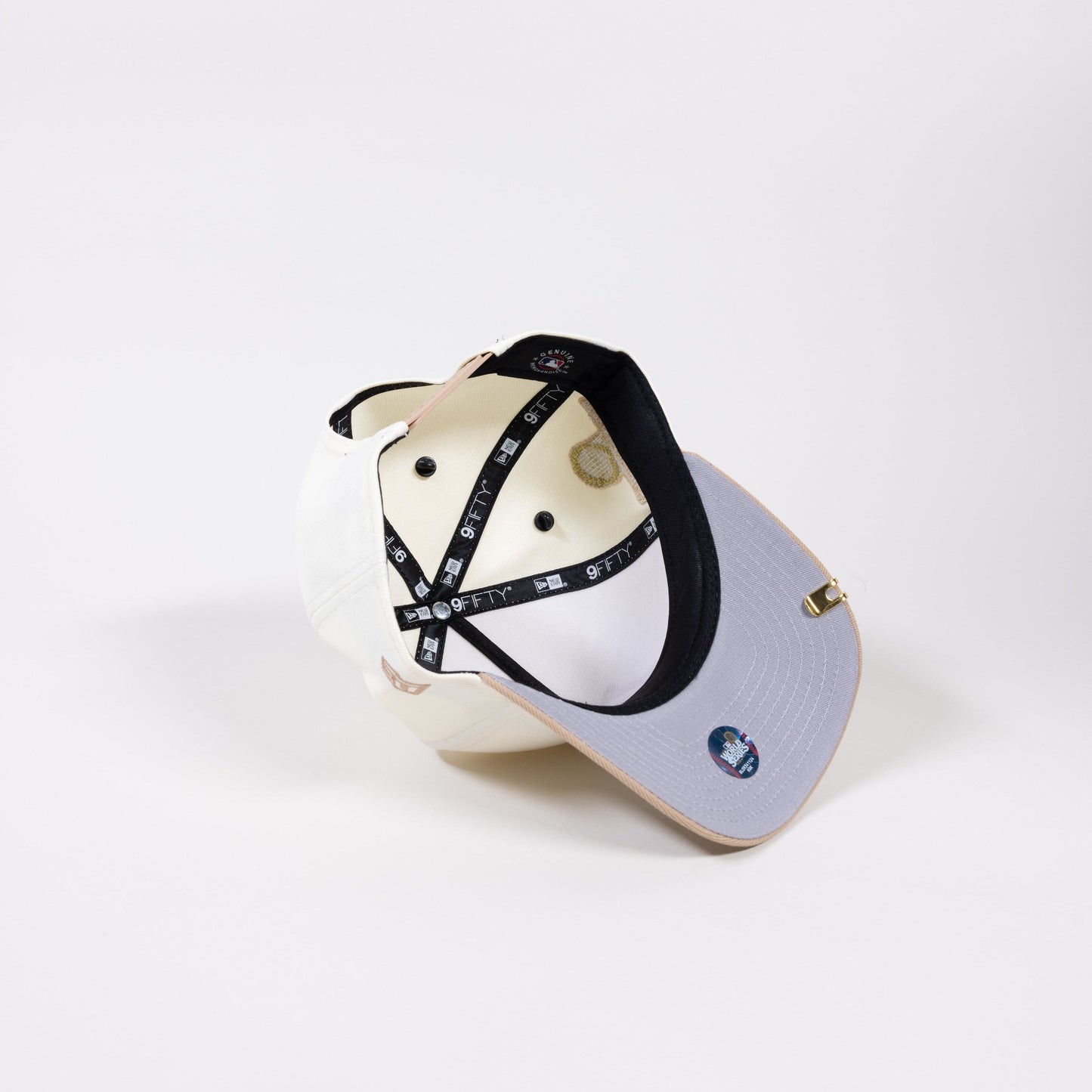 NEW ERA EXCLUSIVE 9FIFTY A-FRAME CHROME/ LIGHT KHAKI LOS ANGELES DODGERS SNAPBACK W/ 2024 WORLD SERIES CHAMPIONS SIDE PATCH