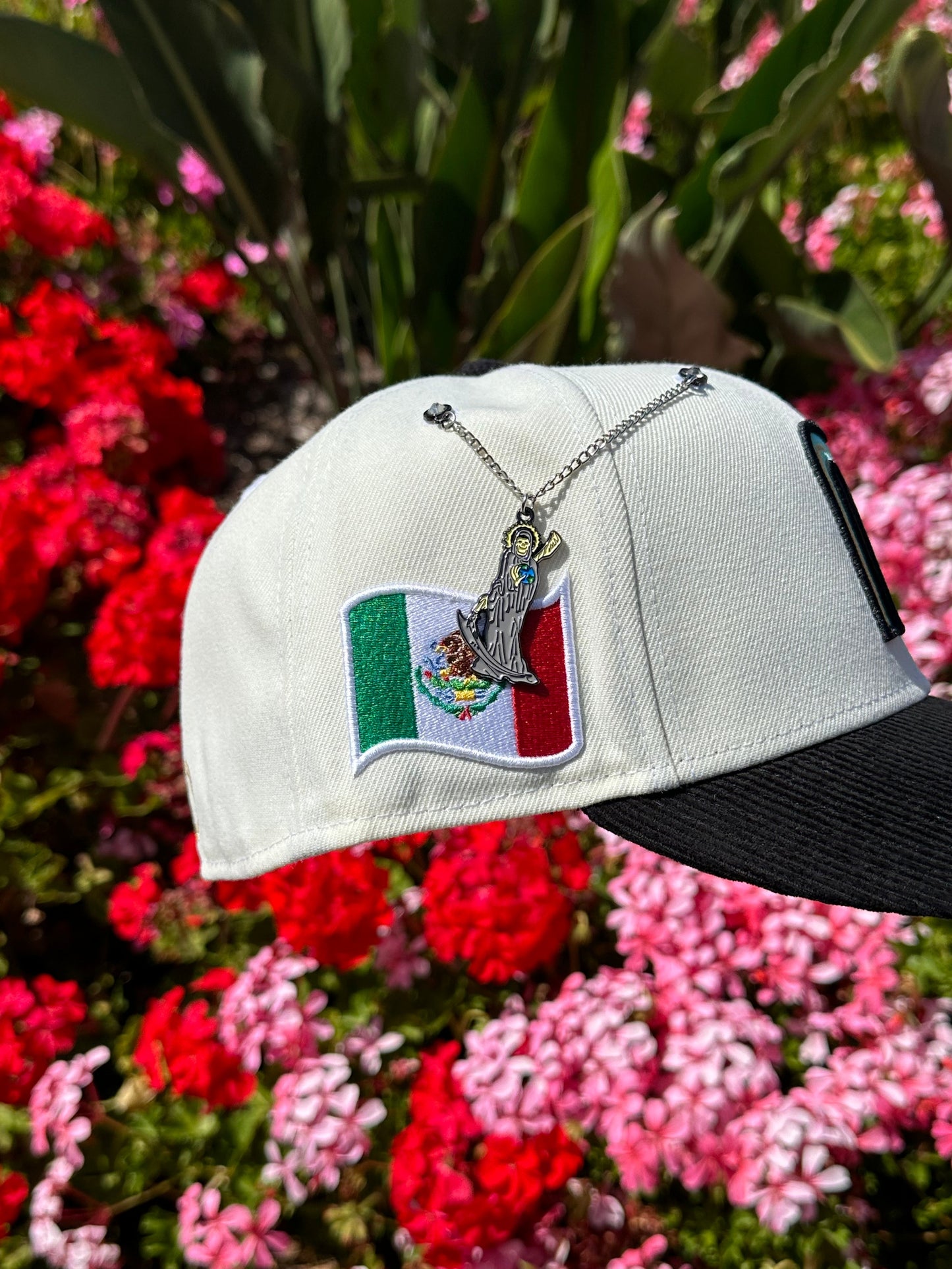 NEW ERA EXCLUSIVE 59FIFTY CHROME WHITE/CORDUROY MEXICO W/ MEXICO FLAG SIDE PATCH