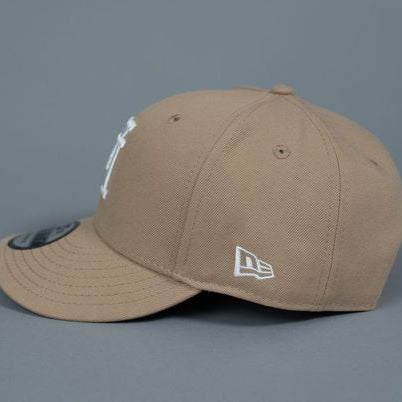 NEW ERA EXCLUSIVE 9FIFTY LIGHT KHAKI UPSIDE DOWN LOS ANGELES DODGERS SNAPBACK