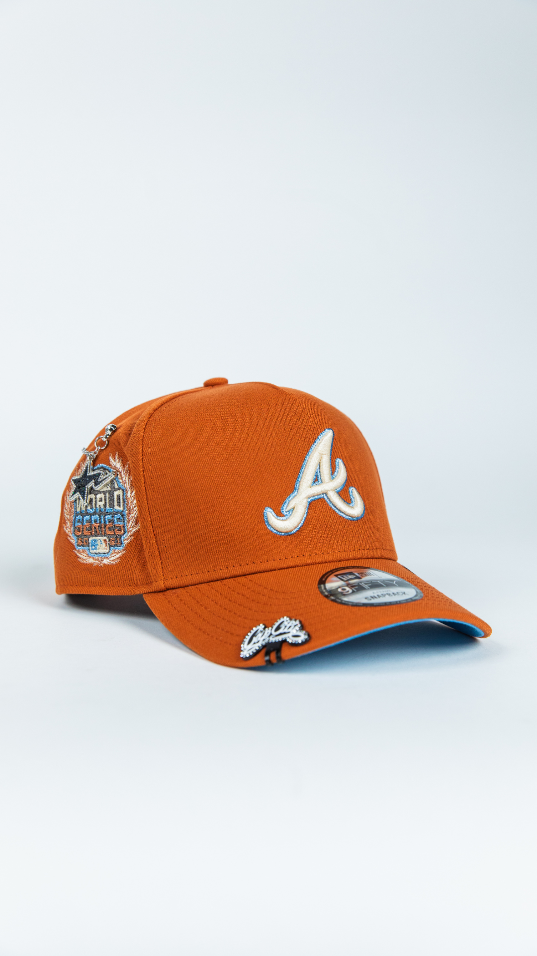 NEW ERA 9FIFTY A-FRAME RUST ATLANTA BRAVES SNAPBACK W/ WORLD SERIES SIDE PATCH