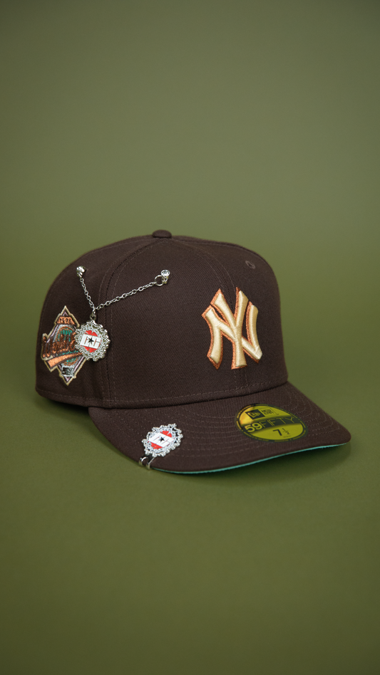 NEW ERA EXCLUSIVE 59FIFTY DARK BROWN NEW YORK YANKEES W/ 1999 WORLD SERIES SIDE PATCH