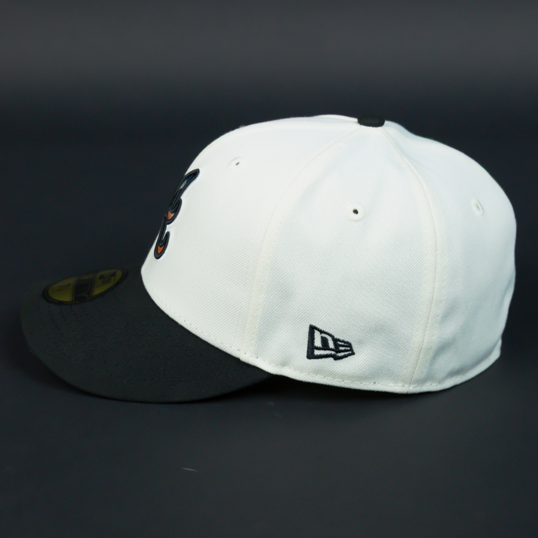 NEW ERA EXCLUSIVE 59FIFTY CHROME/ BLACK ATLANTA BRAVES W/ ATLANTA-FULTON SIDE PATCH