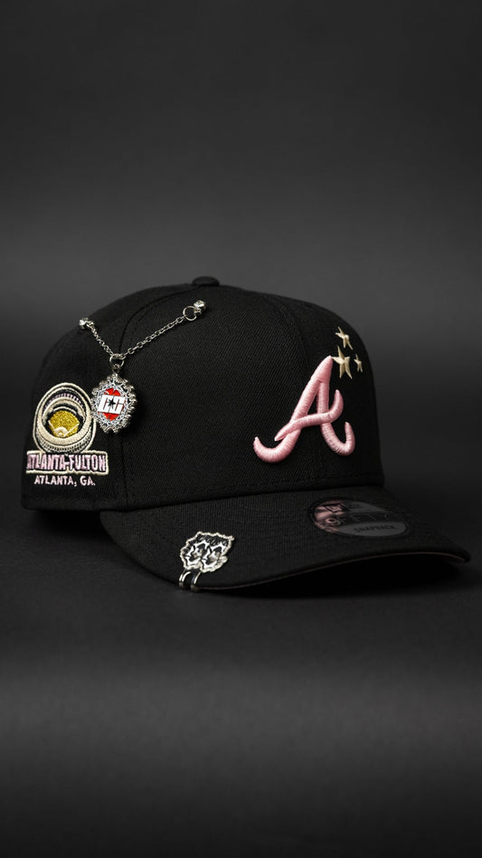 NEW ERA EXCLUSIVE 9FIFTY BLACK ATLANTA BRAVES SNAPBACK W/ ATL-FULTON SIDE PATCH