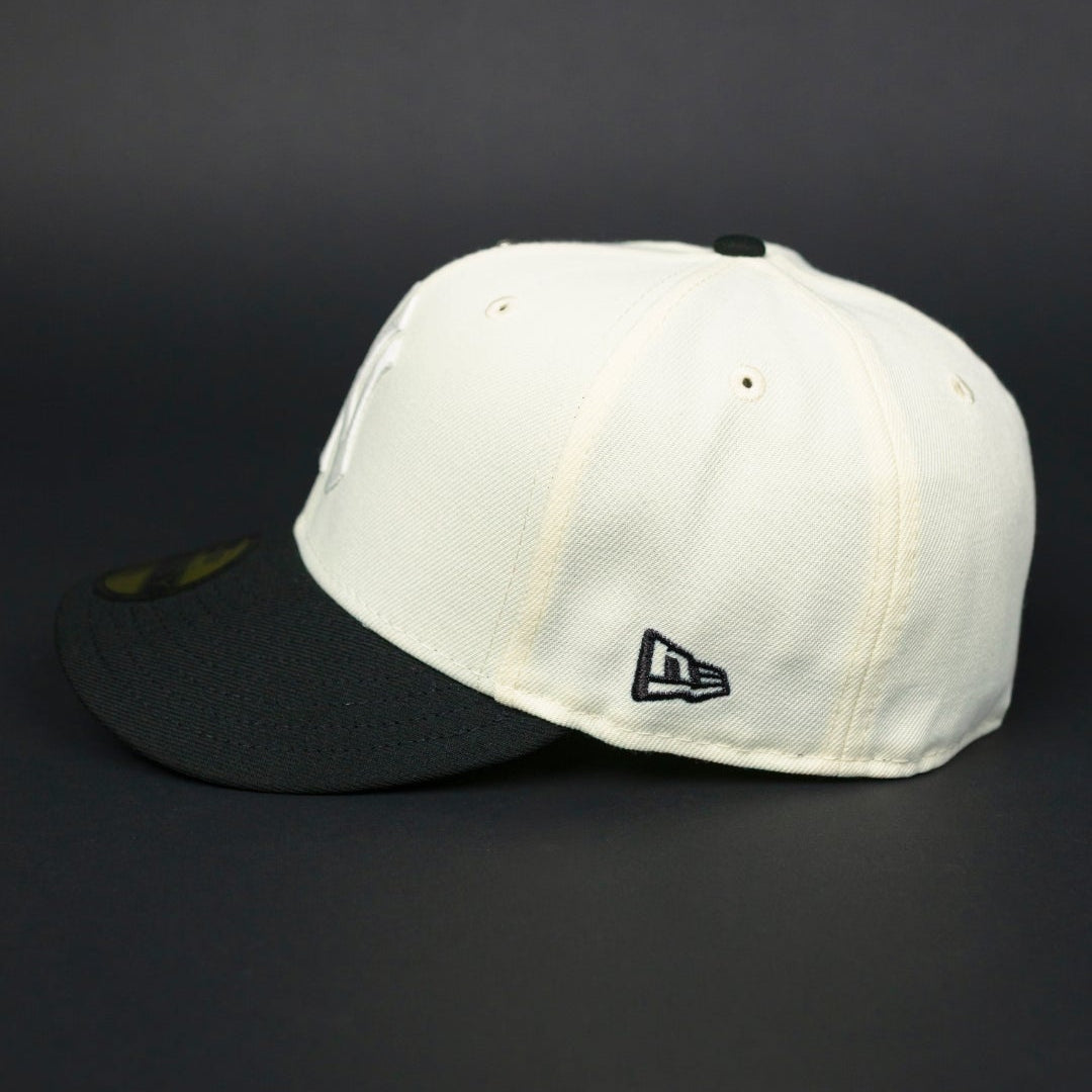 NEW ERA EXCLUSIVE 59FIFTY CHROME/ BLACK NEW YORK YANKEES W/ 1999 WORLD SERIES SIDE PATCH