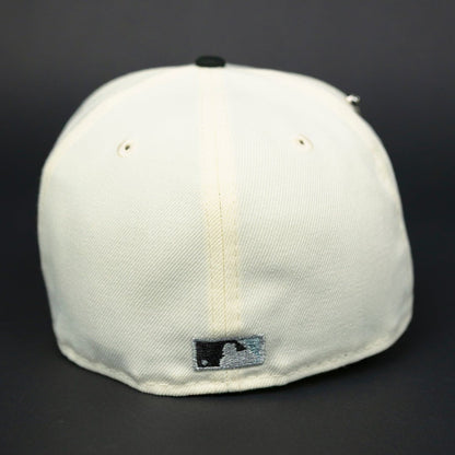 NEW ERA EXCLUSIVE 59FIFTY CHROME/ BLACK NEW YORK YANKEES W/ 1999 WORLD SERIES SIDE PATCH