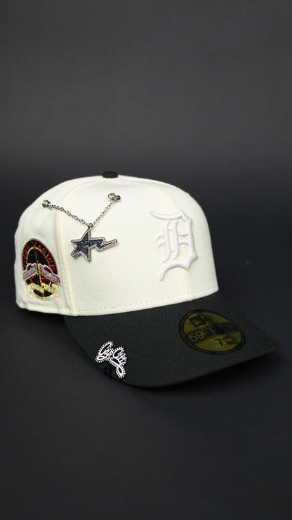 NEW ERA EXCLUSIVE 59FIFTY CHROME/ BLACK DETROIT TIGERS W/ TIGER STADIUM SIDE PATCH